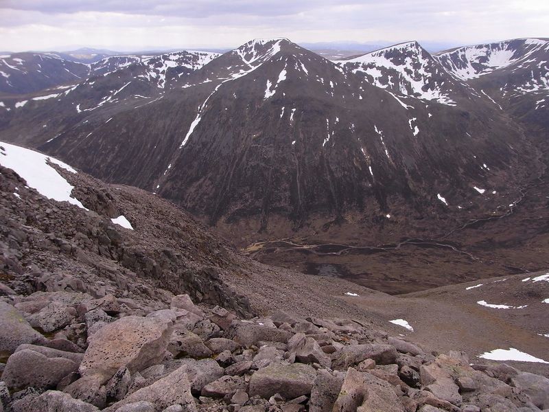 highest mountain in scotland uk