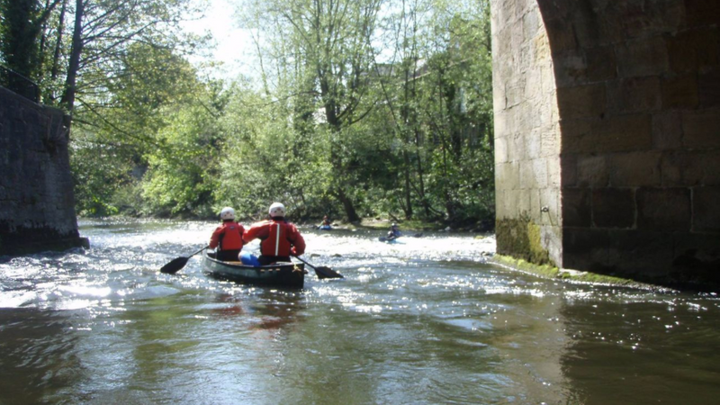 kayaking-in-peak-district