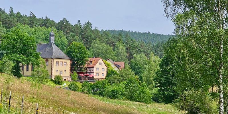 Per Radbus, Fahrrad und Bahn durch den Vogelsberg –