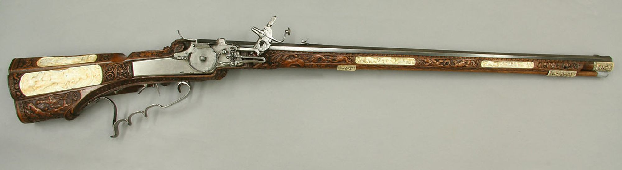A photograph of an antique rifle belonging to Leopold.