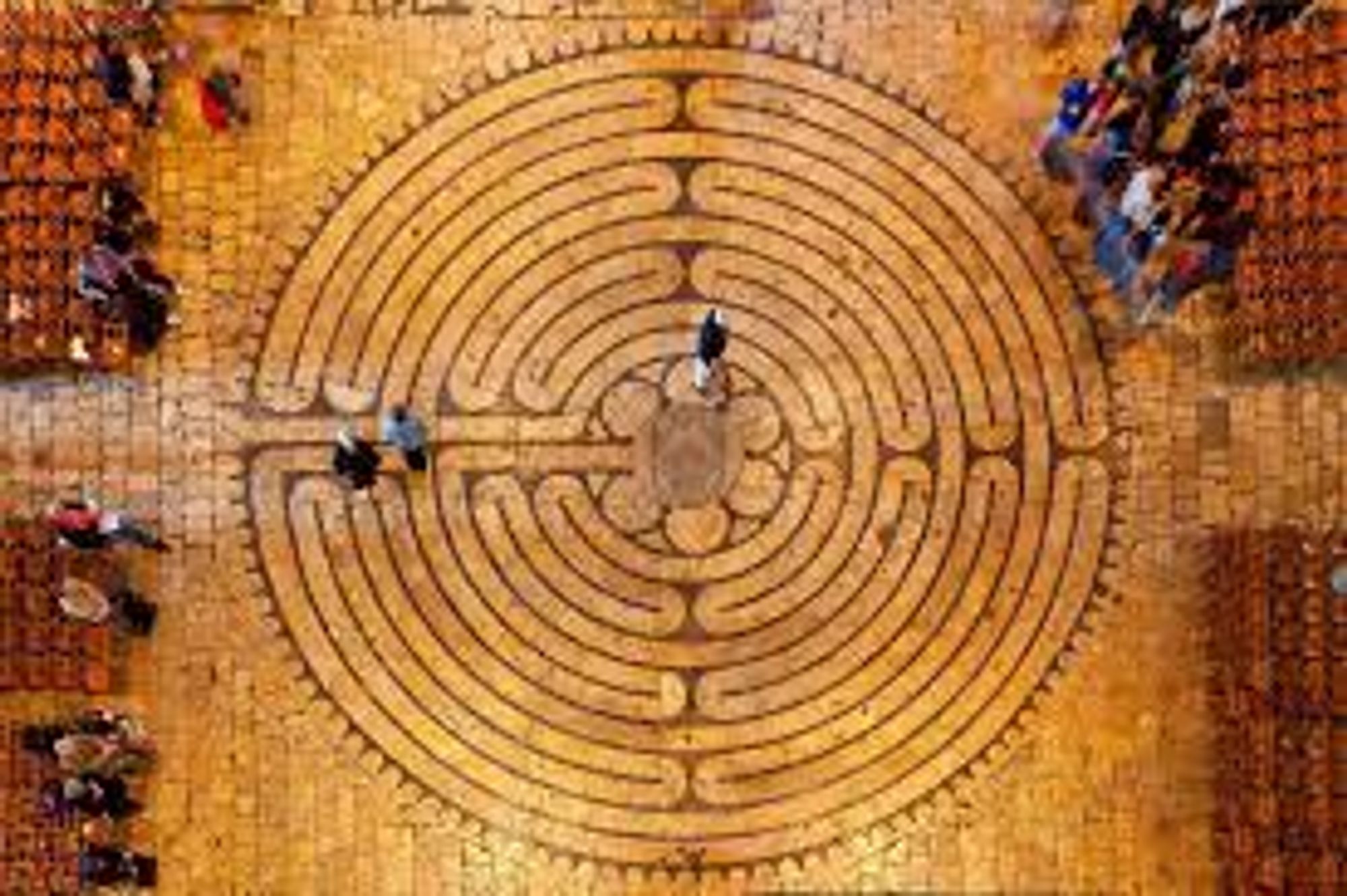Overhead photograph of the labyrinth in the Cathedral at Chartres.