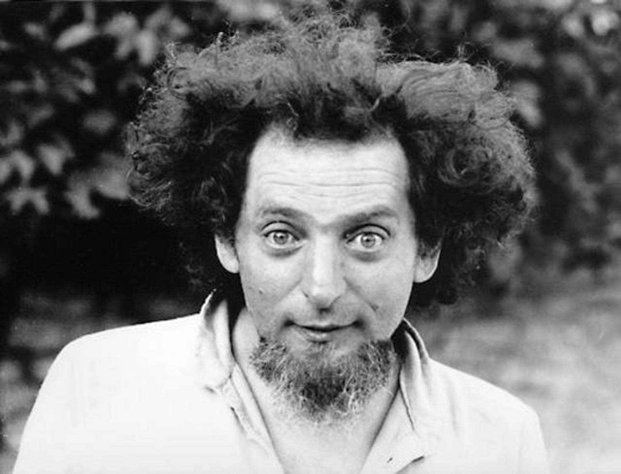 Photograph of a startled-looking Georges Perec.