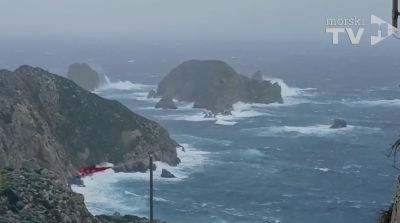 Valovi na Palagruži visoki kao trokatnica - Svjetioničari se zatvorili u kuću