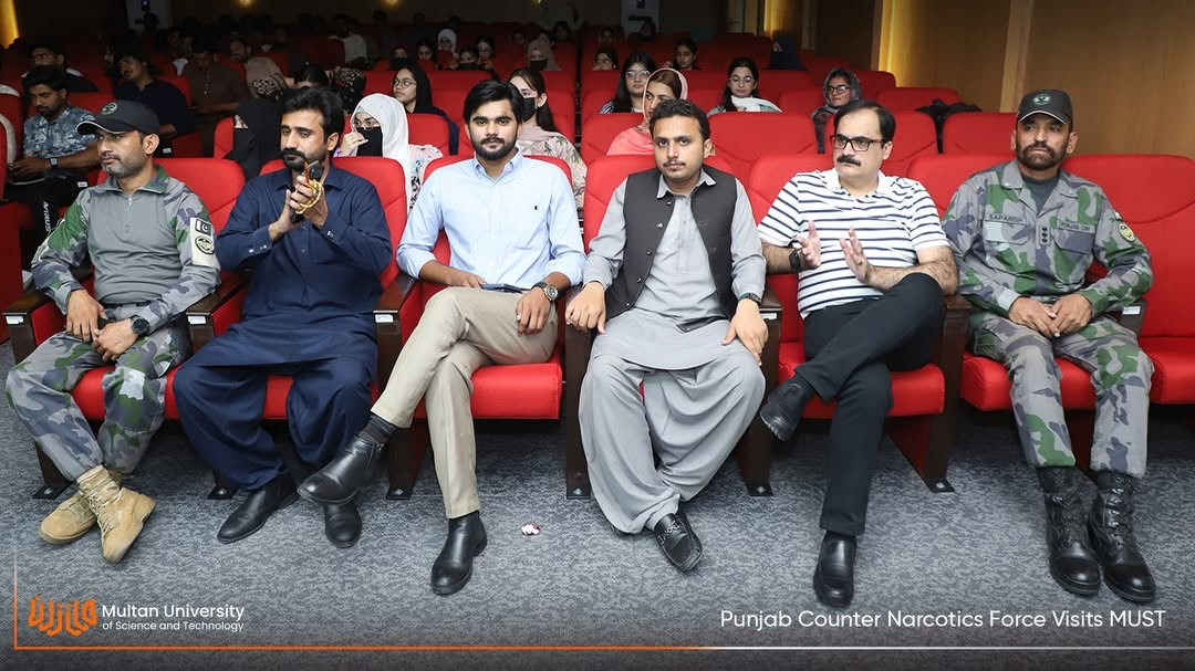 MUST Students and Faculty with Guests