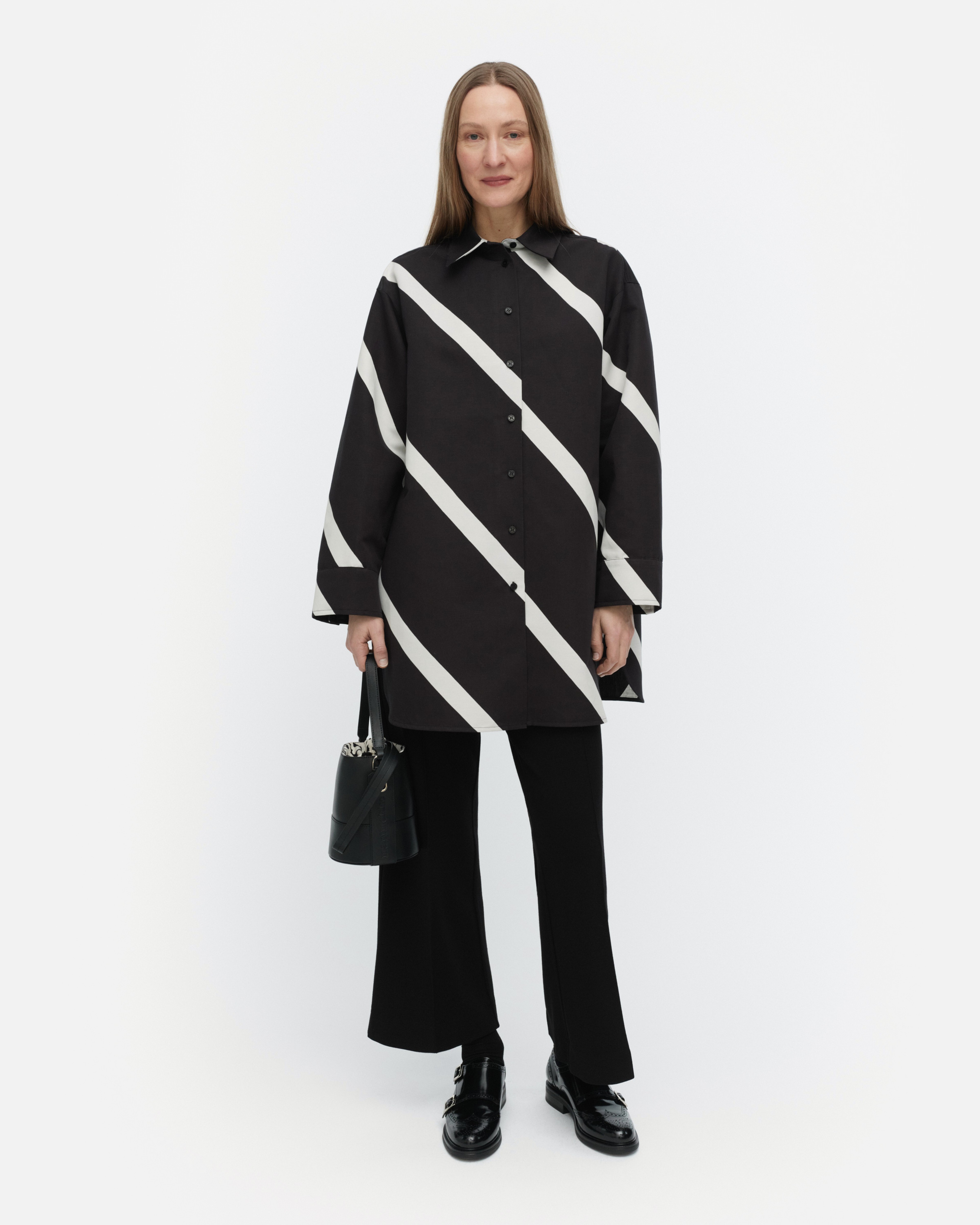 Heitto Basso, Cotton linen shirt, black, off white,