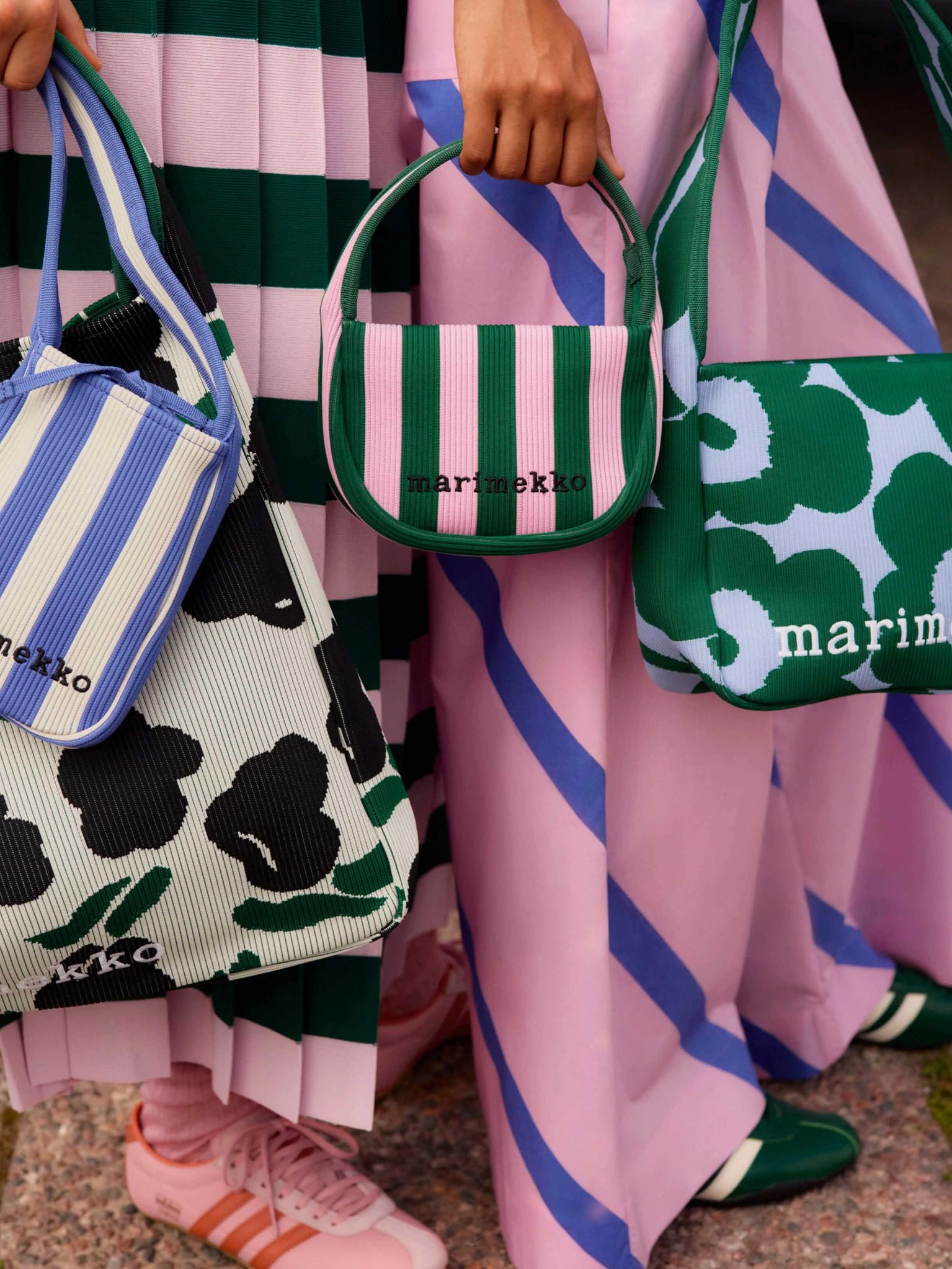 Two photos: One with models posing with knitted bags in various colours with Merirosvo, Unikko and Lemmitty prints and another photo with models wearing tops and dresses in Basso and Raita prints.