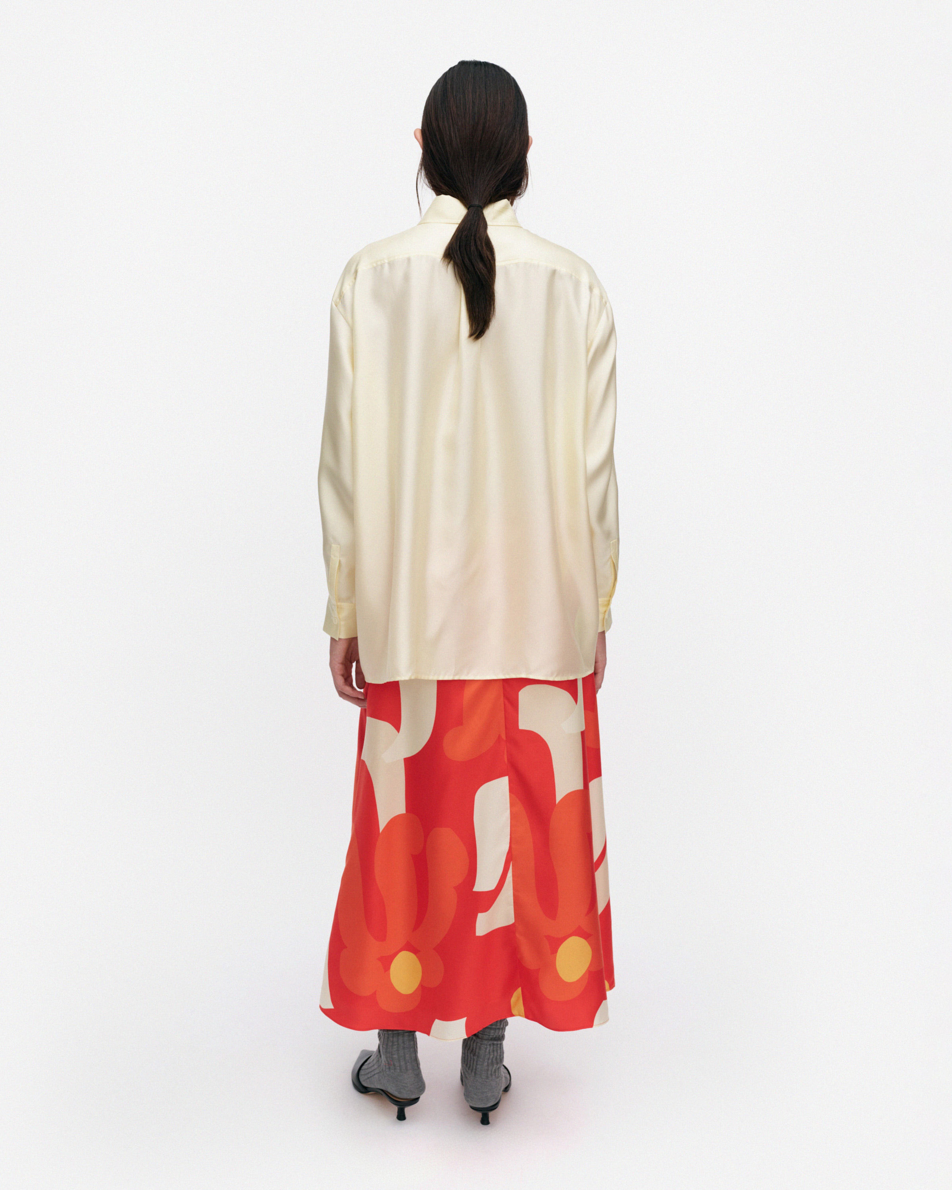 Koostumus Kukkahattu Silk skirt