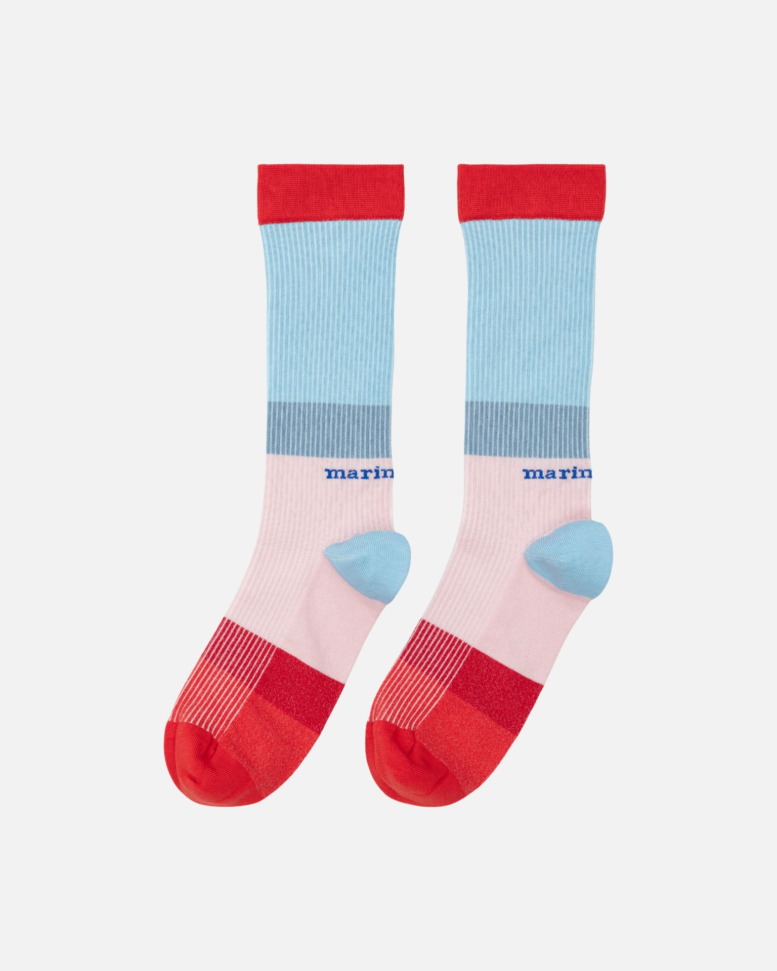 Fakta Hennika, Socks, blue, pink, red,