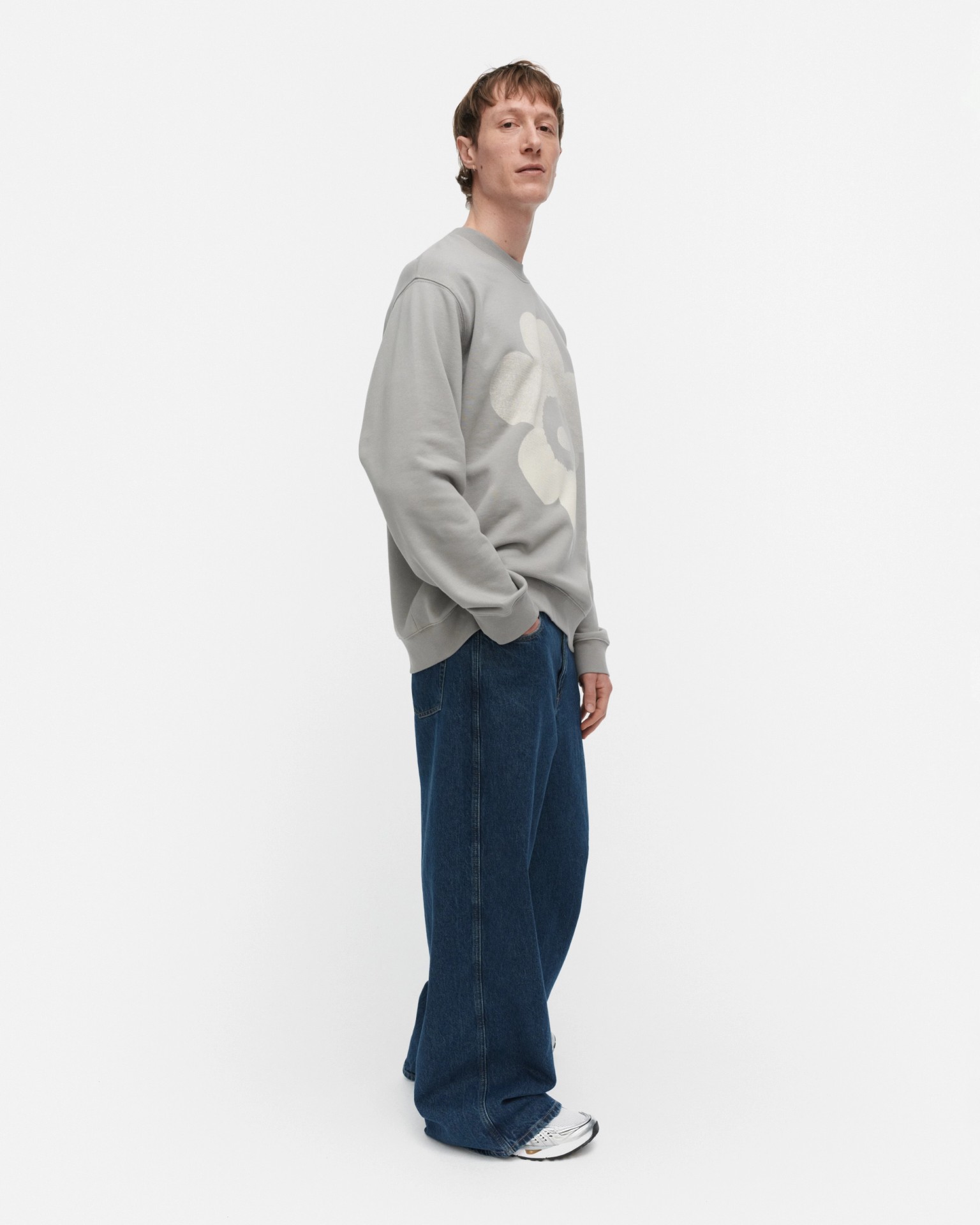 Loisto Unikko Placement Kioski sweatshirt