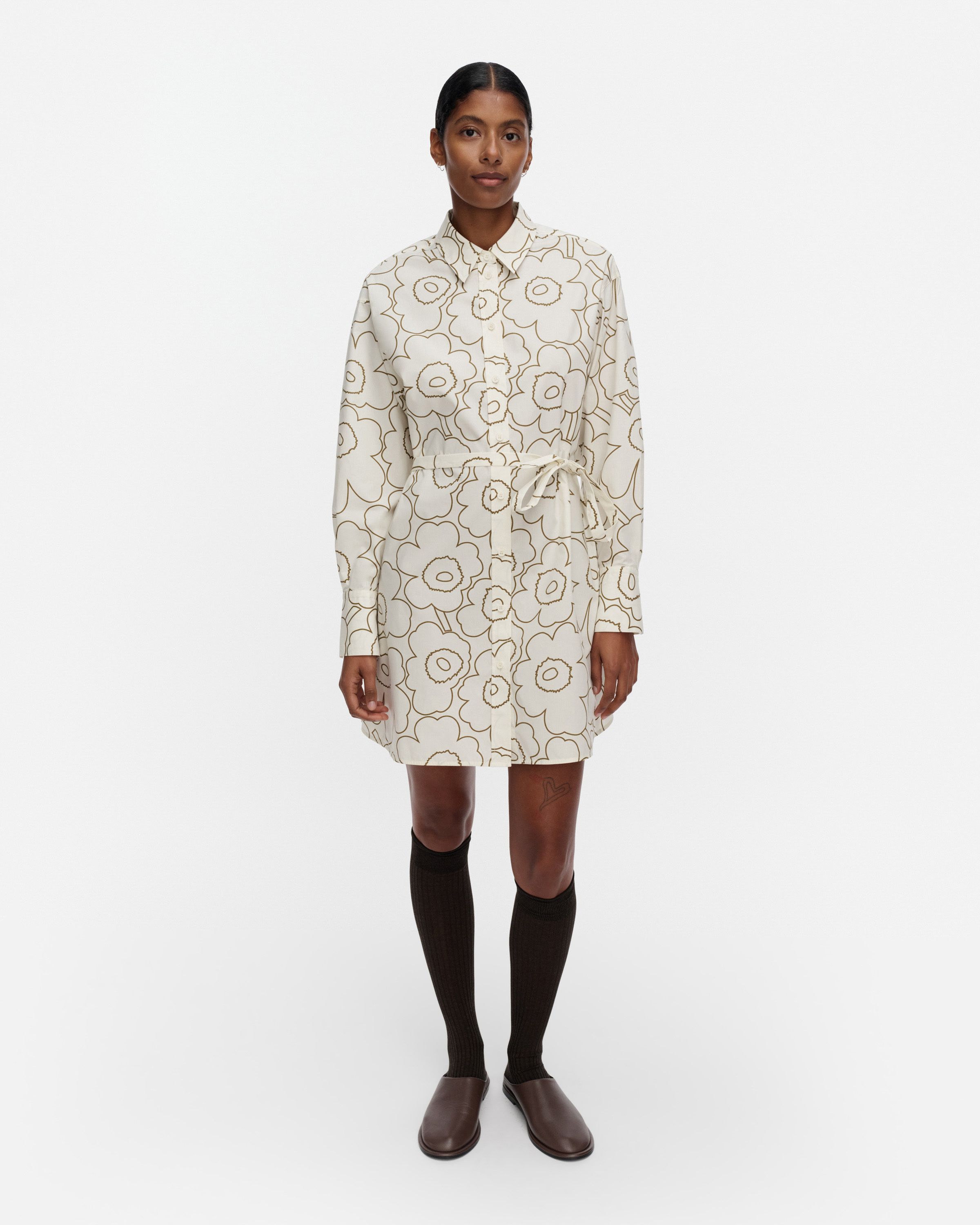 Kuvitelma Piirto Unikko Dress off white, olive green | Marimekko