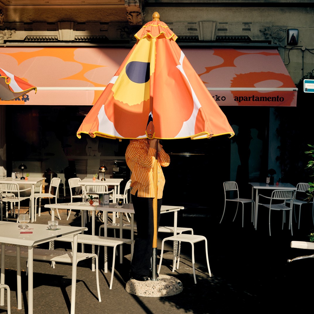 Bar Unikko sun umbrella