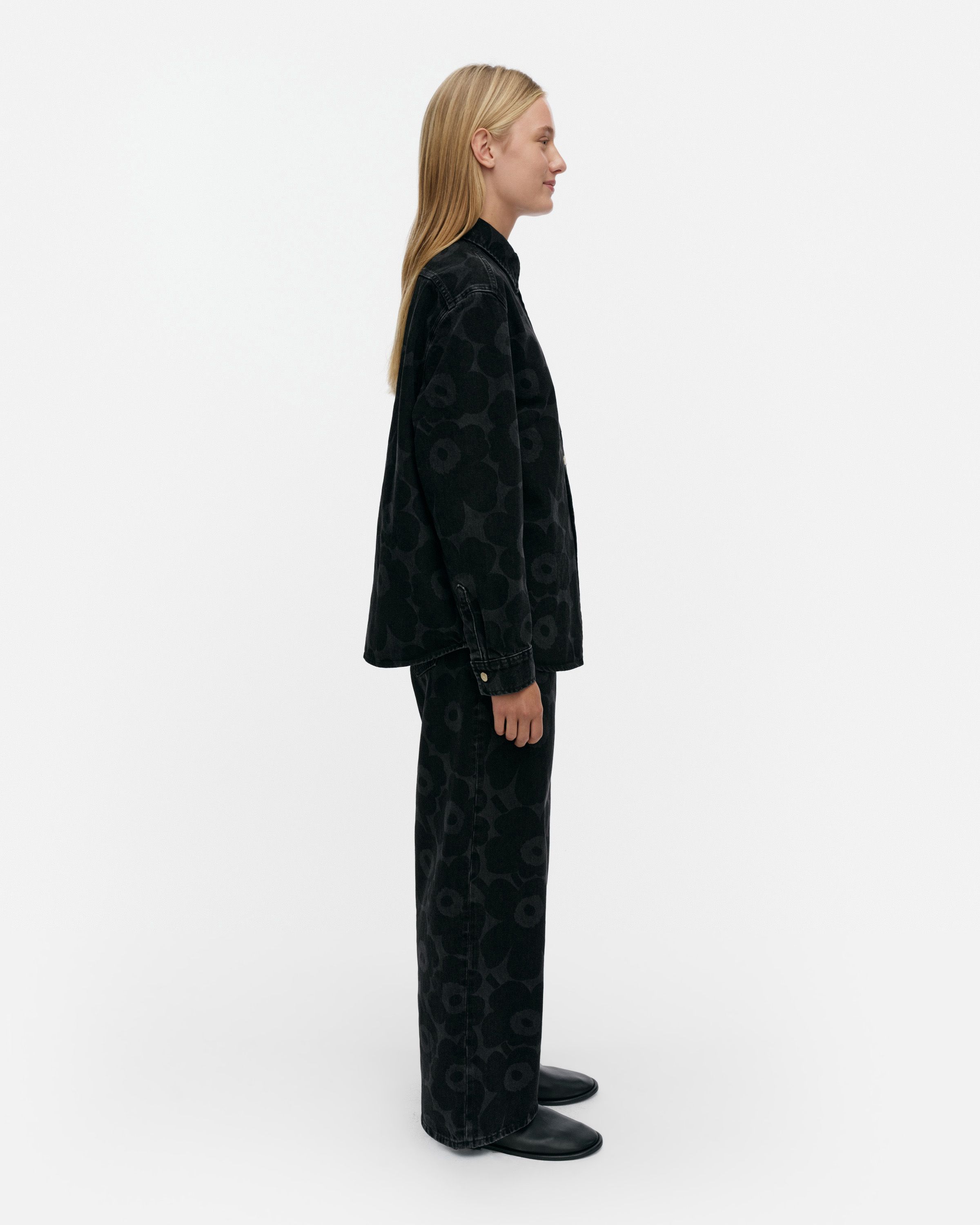 Maridenim Vaihe Unikko Denim shirt washed black | Marimekko