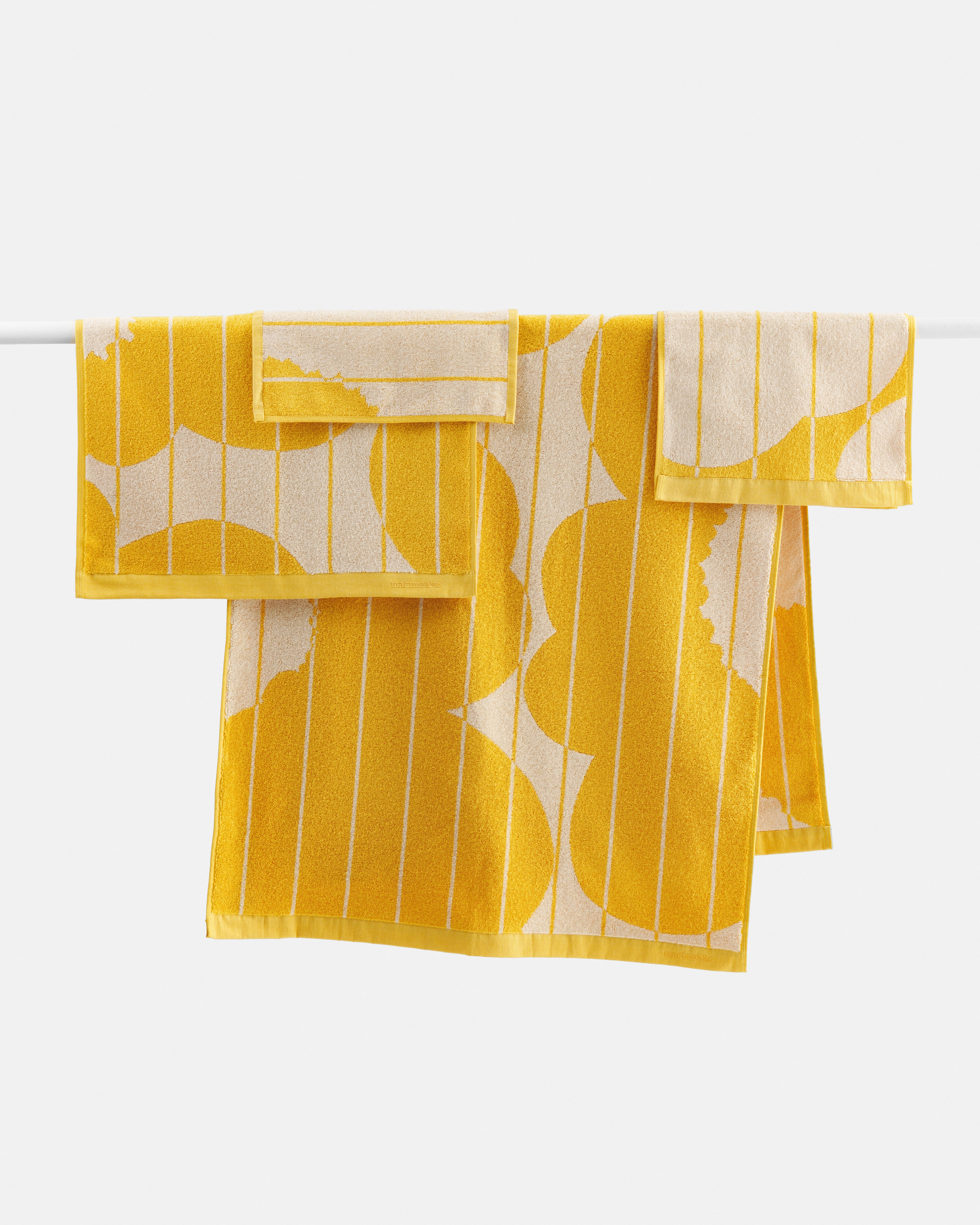 Vesi Unikko bath towel 70x150 cm | Marimekko