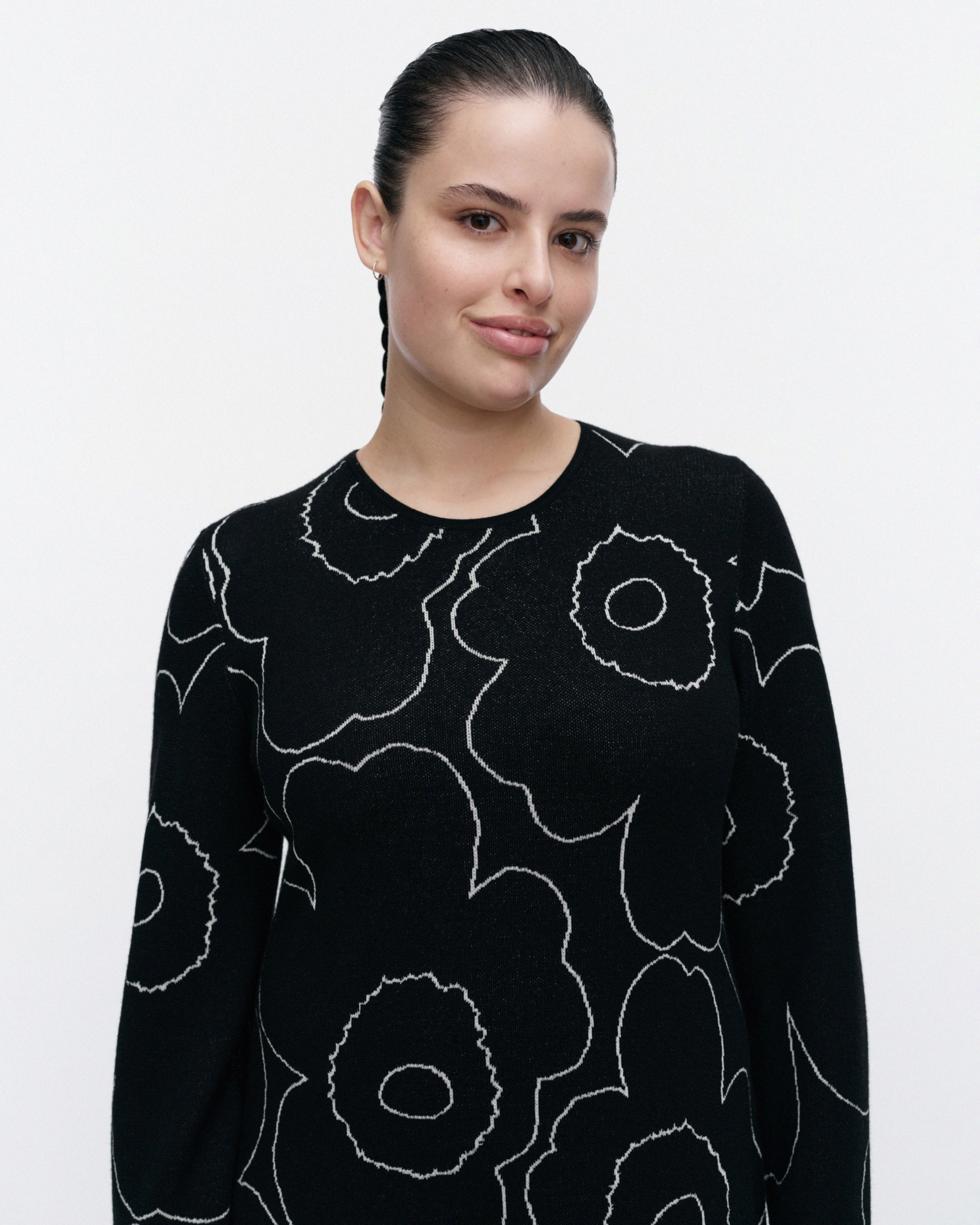 Takaisin Piirto Unikko Neulemekko