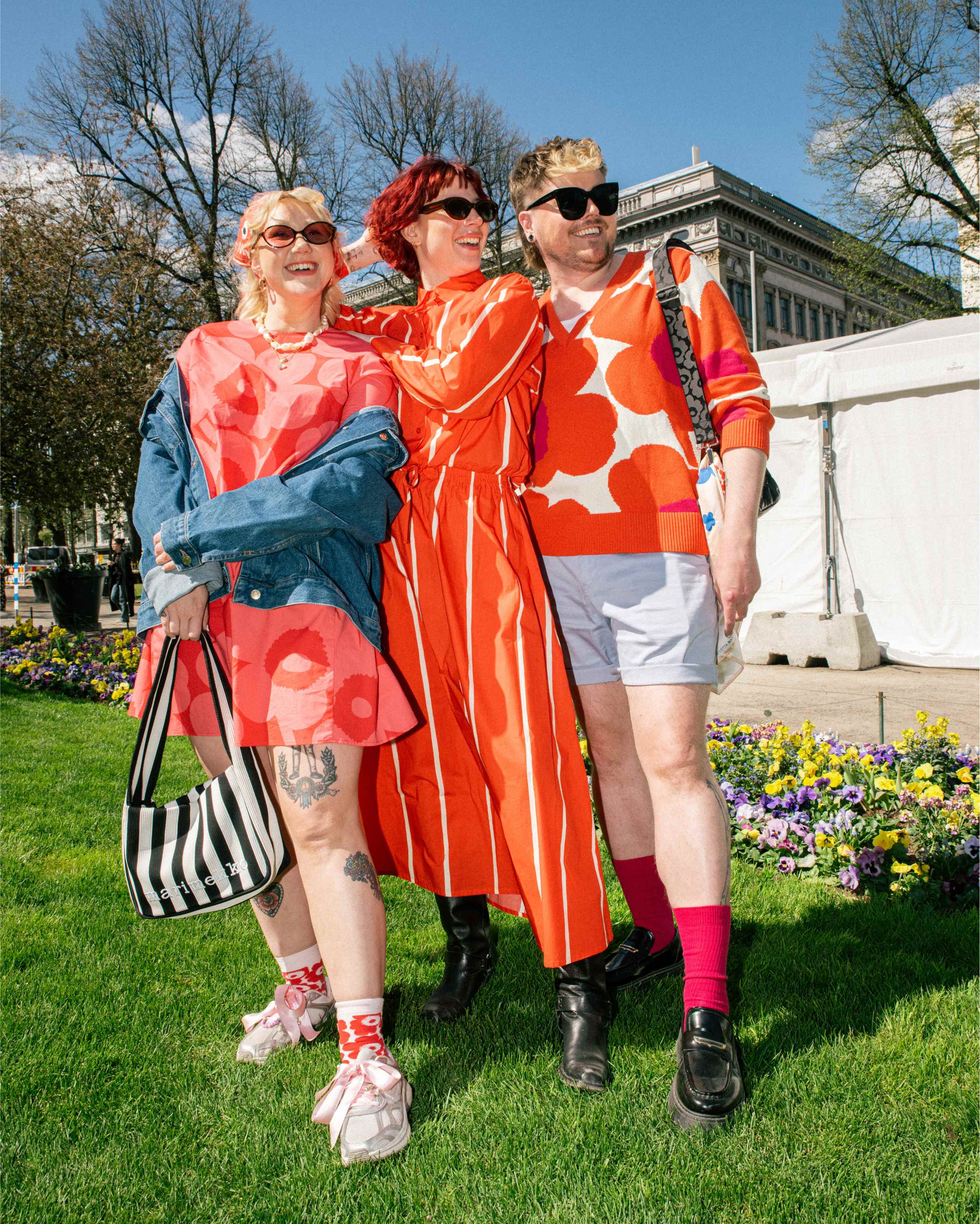 @hansupieni, @henriettaharju & @einonurmisto viettämässä Marimekko-päivää.