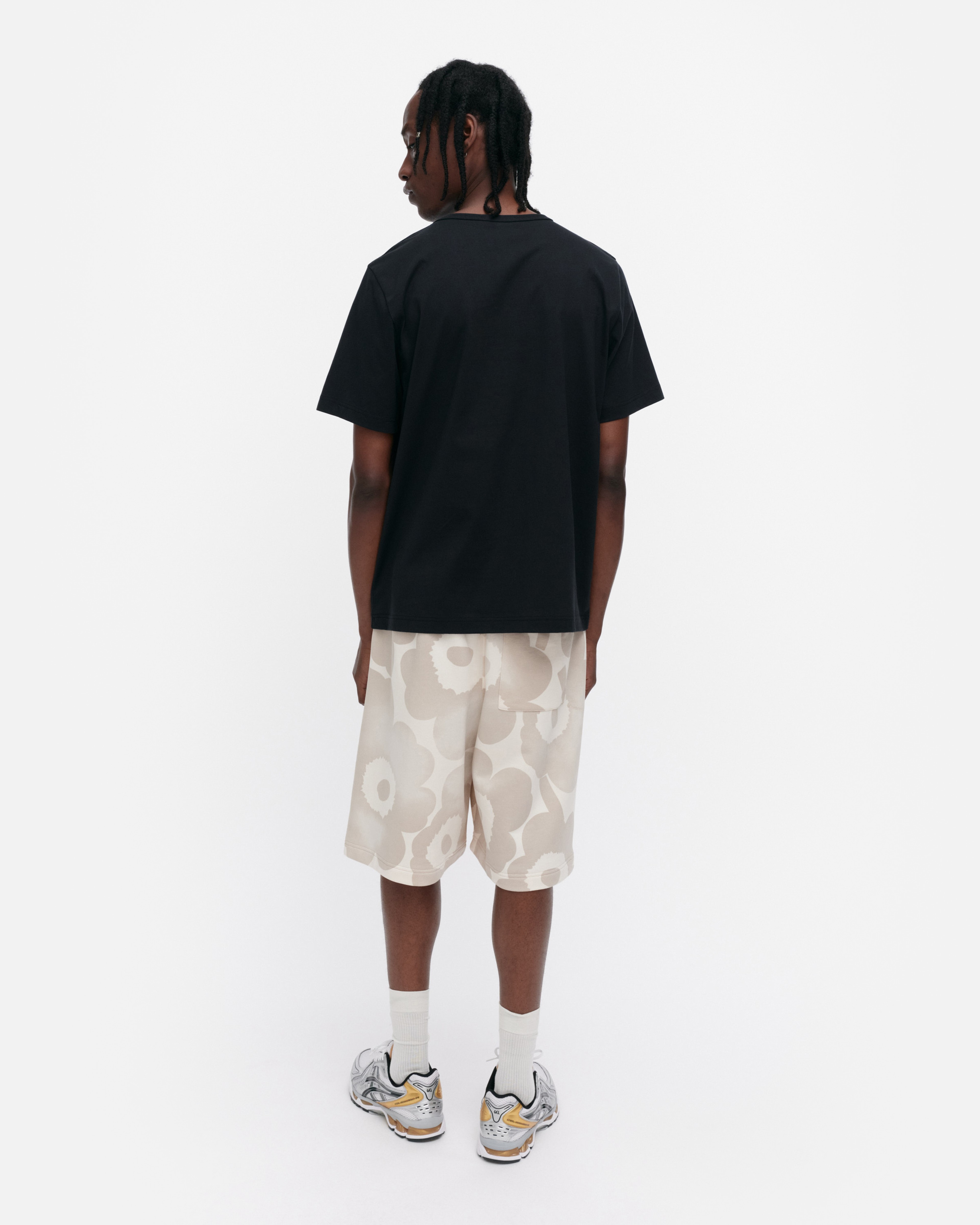 Vihne Logo Placement Kioski t-shirt