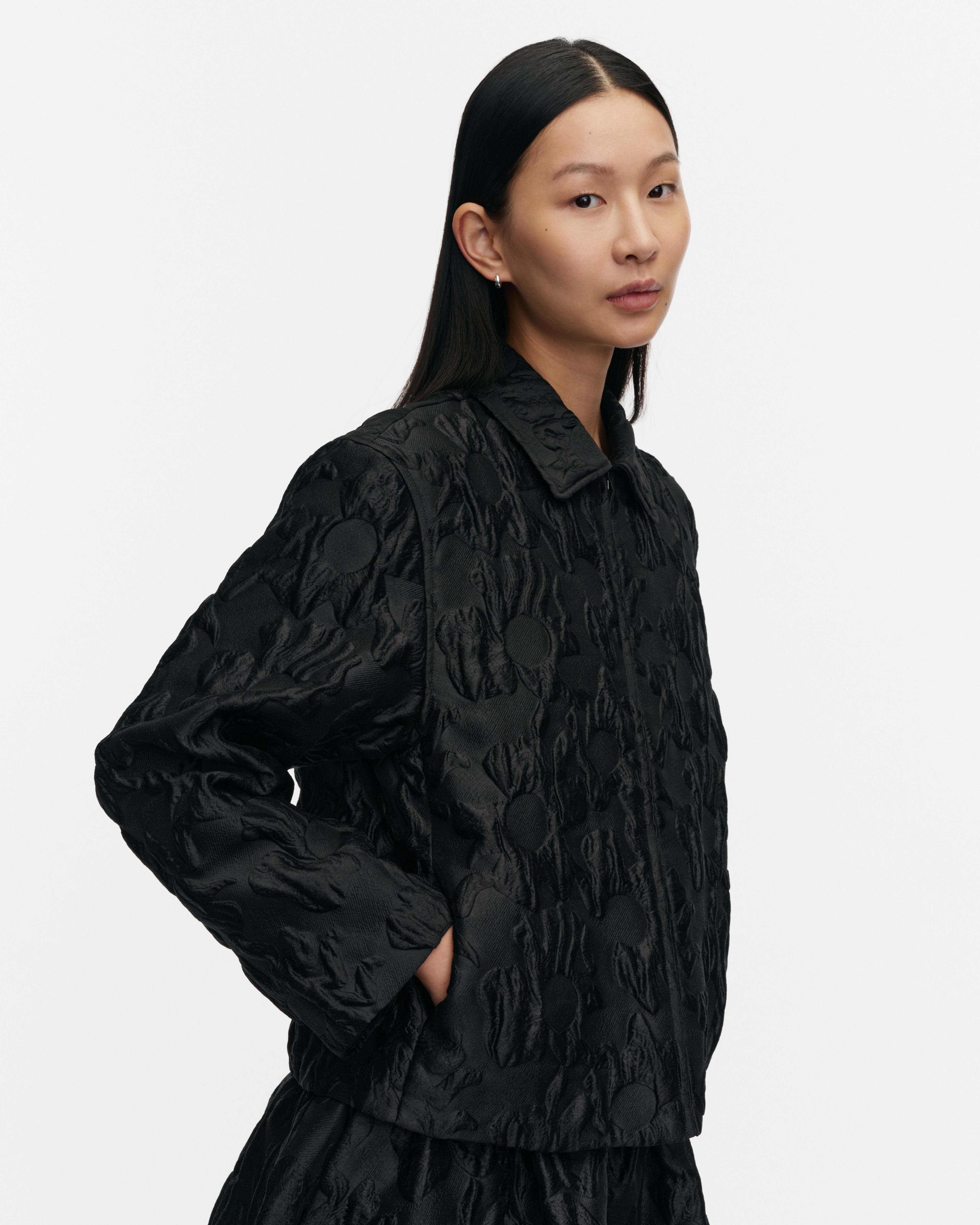 Kiintymys Lossi, Jacket, black,