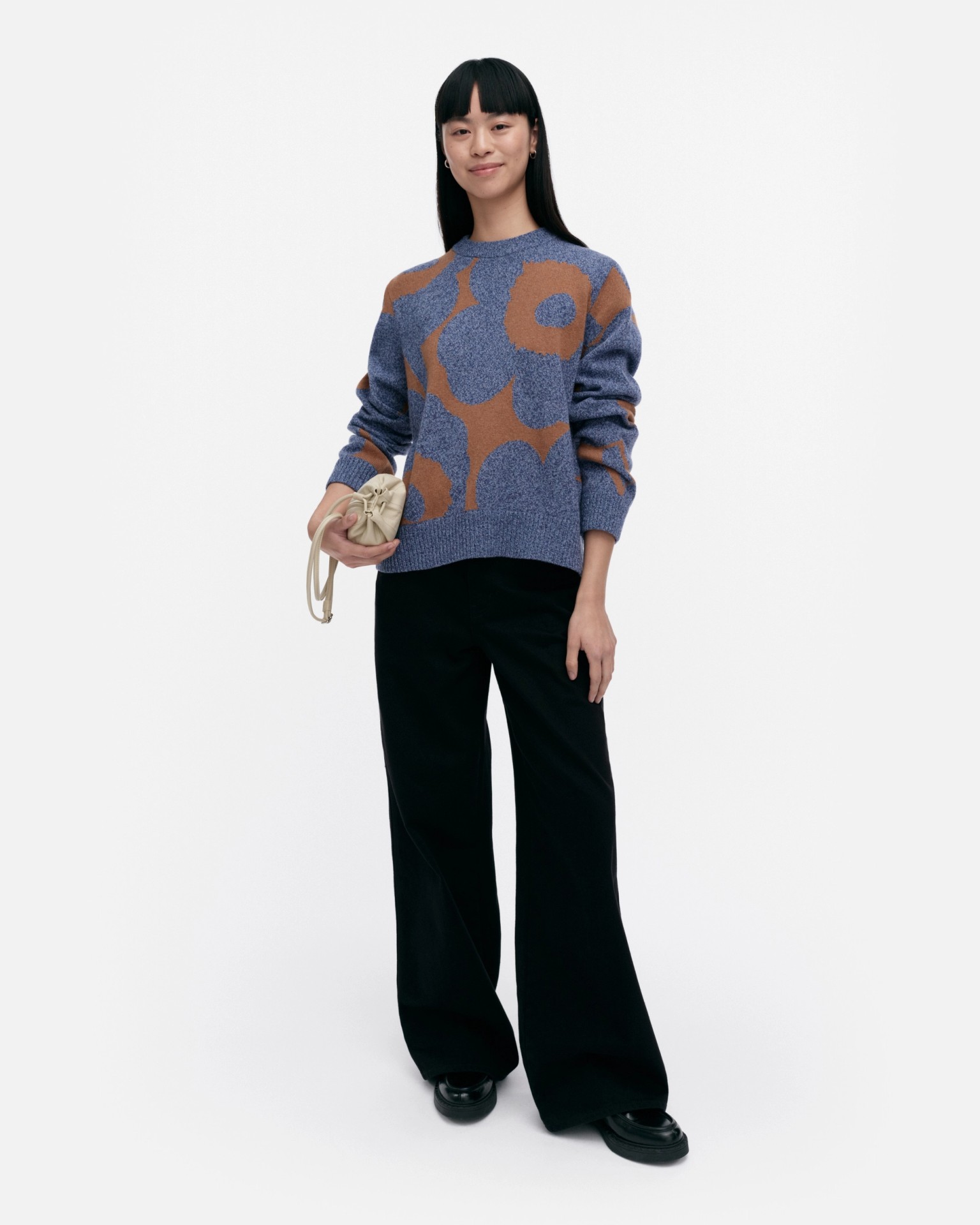 Aatto Unikko, Knitted pullover, blue, brown,