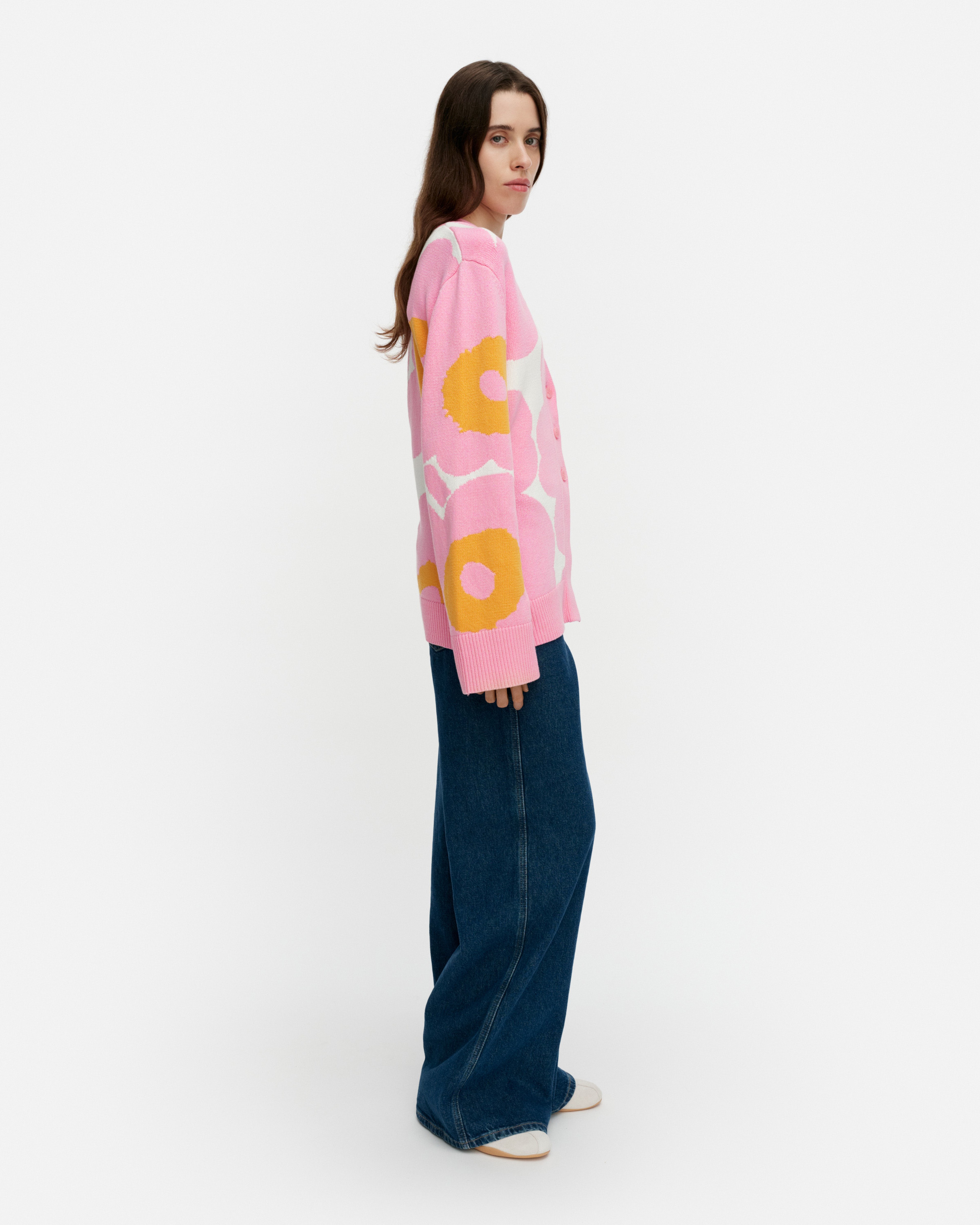 Puhaltaa Unikko, Knitted cardigan, light pink, orange, white,