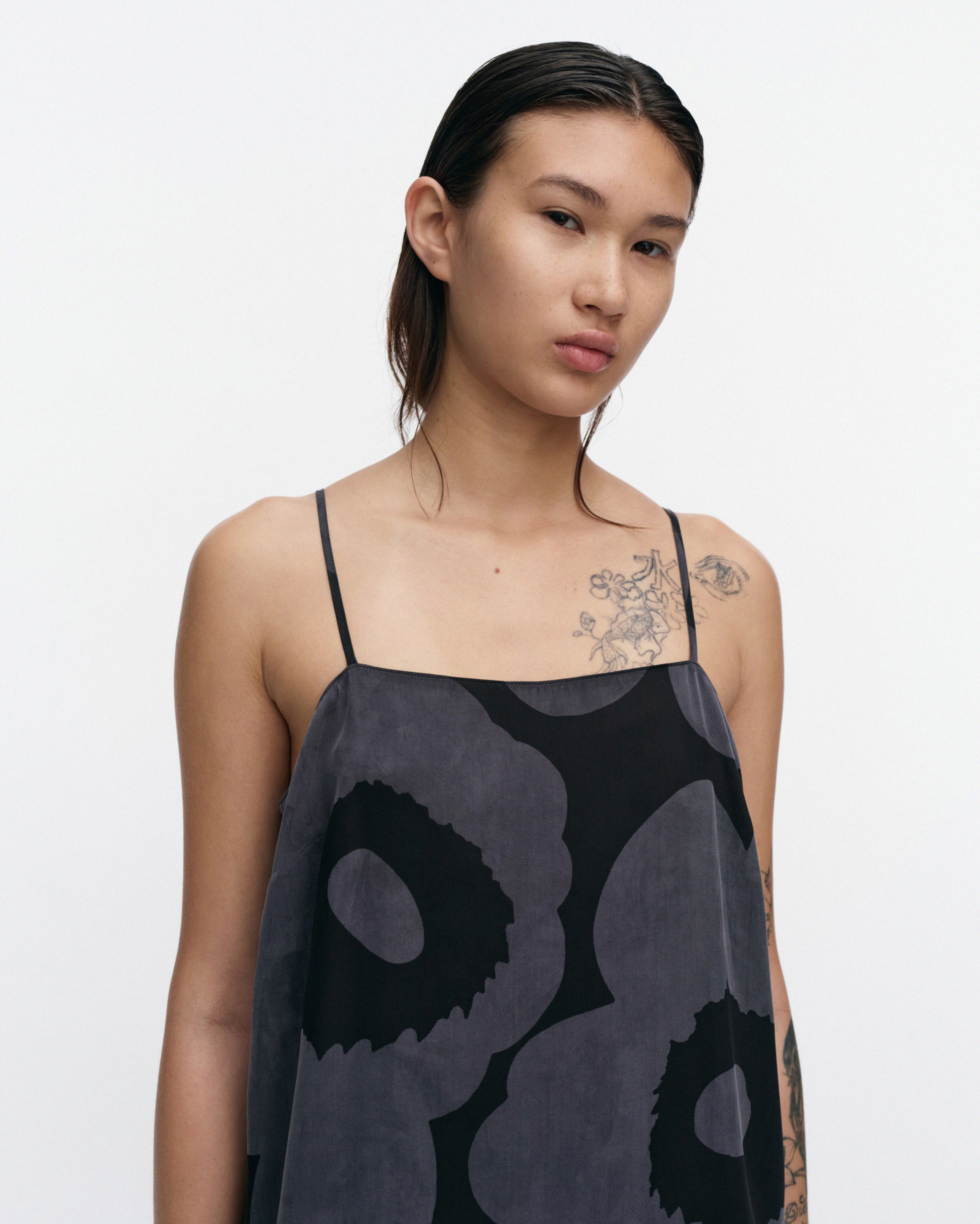 Pyörähdys Unikko Dress