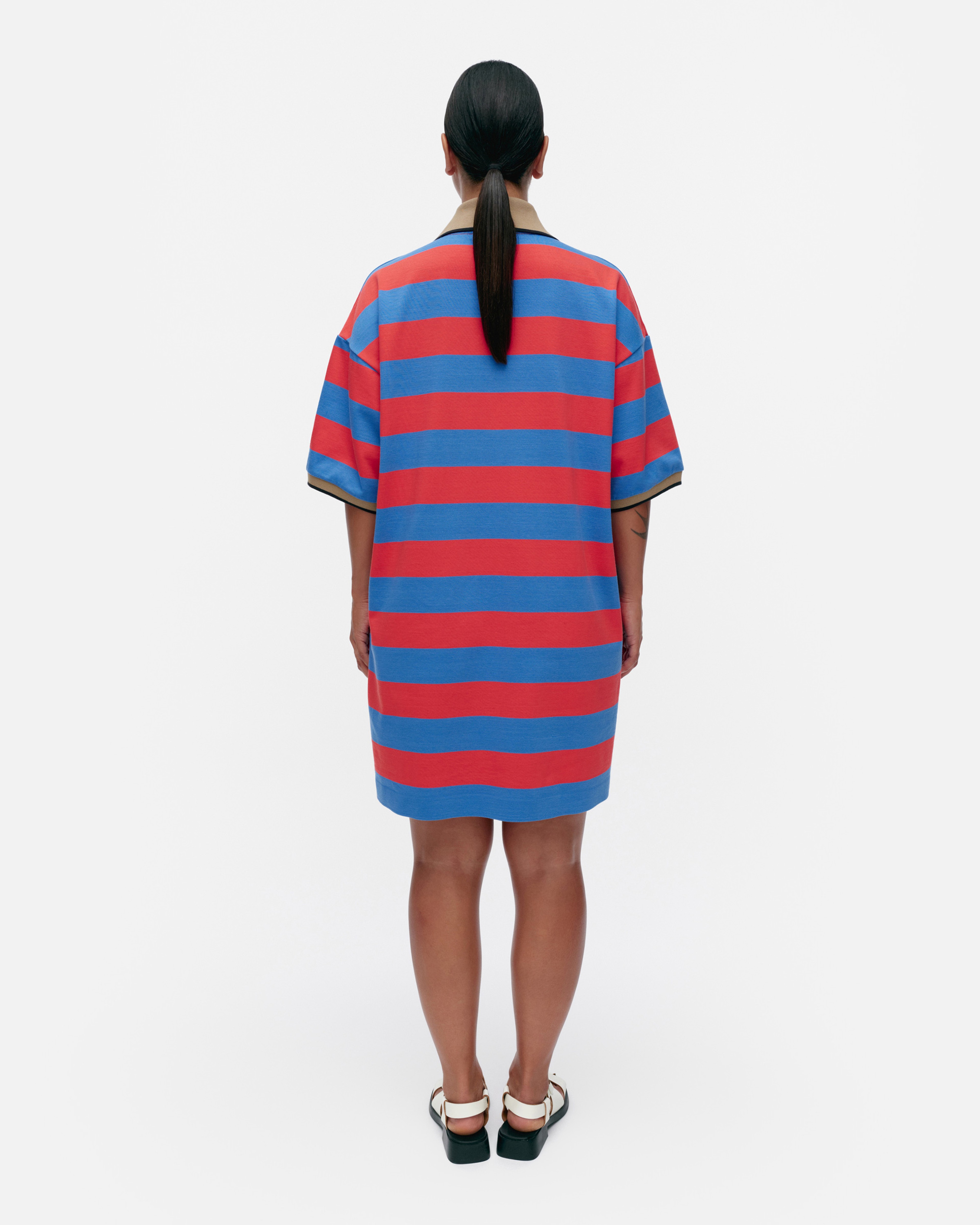 Referenssi, Tunic, blue, red,