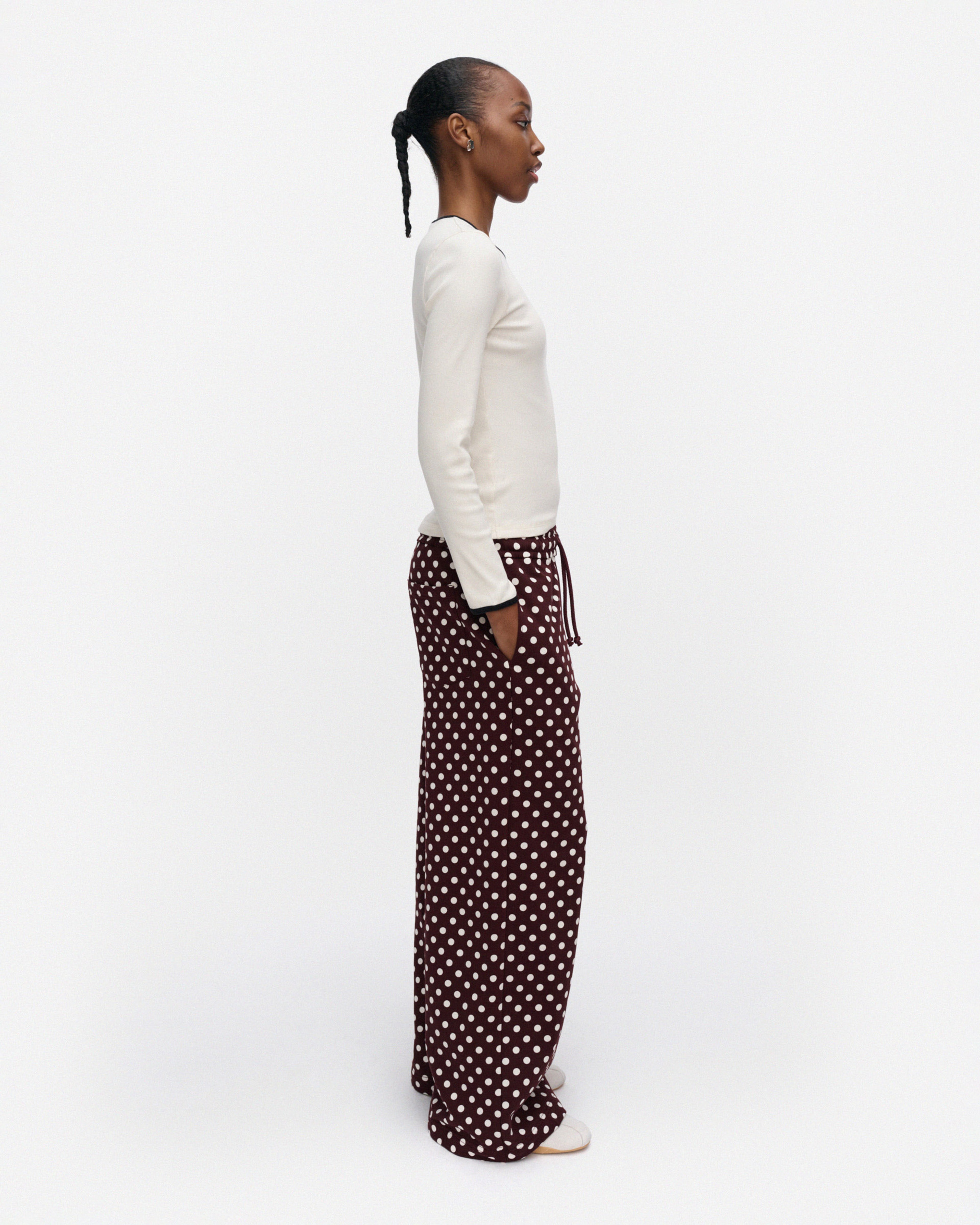 Naturaali Pallo, Kioski trousers, wine red, off white,
