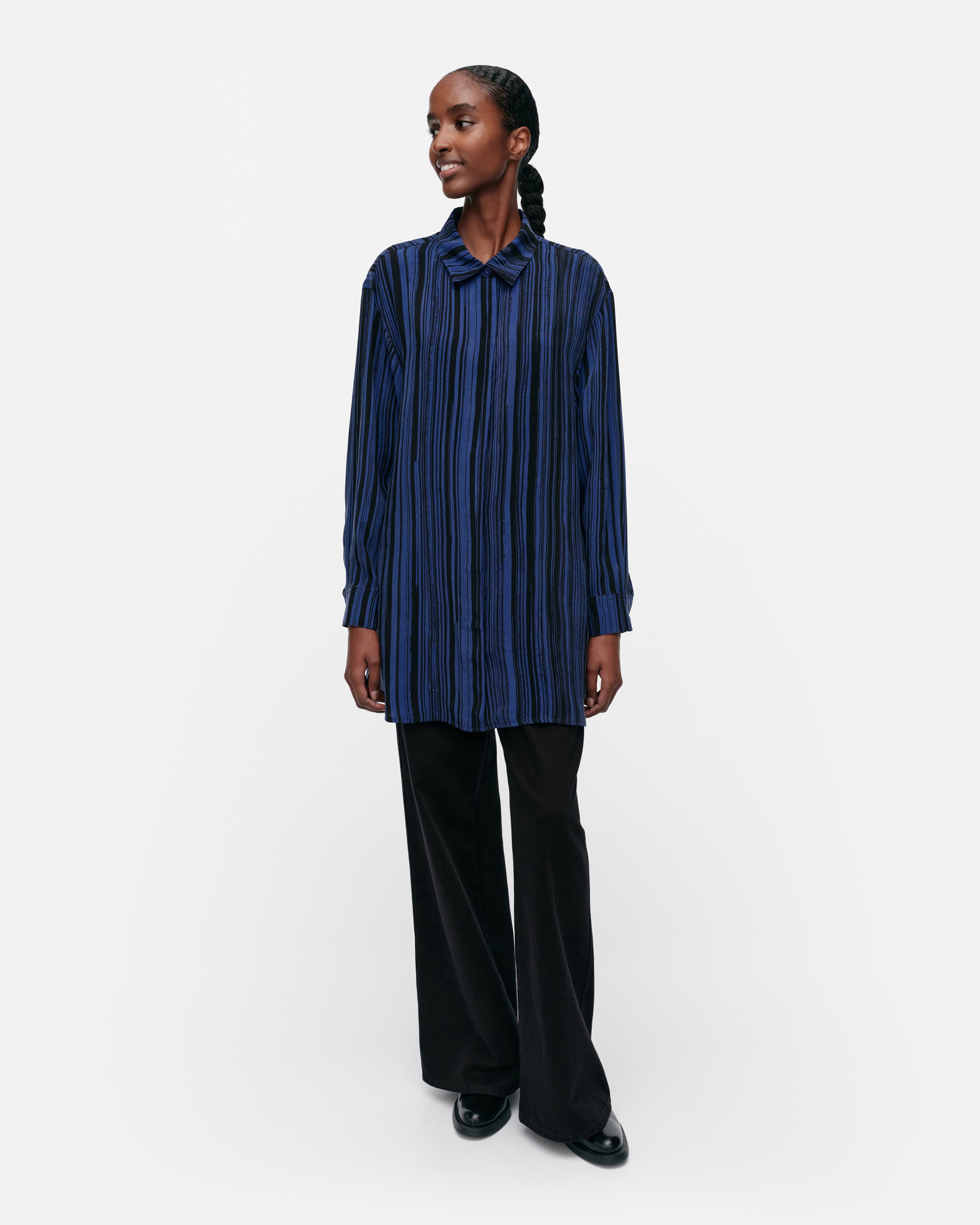 Sivuta Siluetti, Cupro shirt, blue, black,