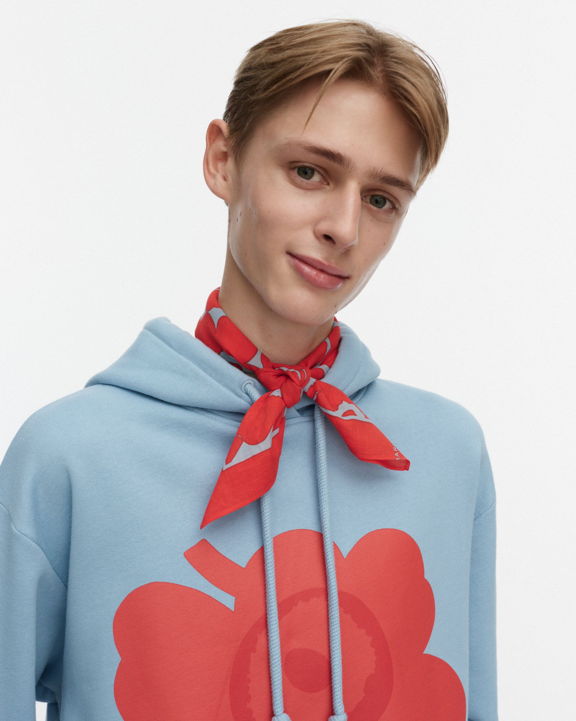 Astrilli Unikko Kioski scarf | Marimekko