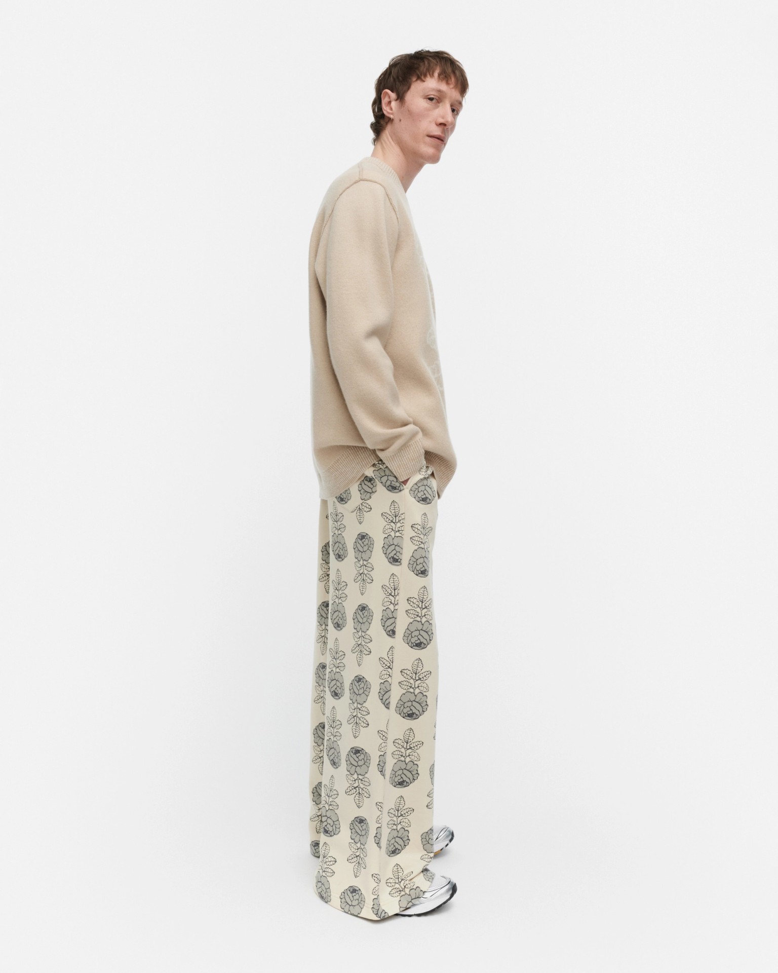 RWS Ruusut Vihkiruusu Knitted wool pullover