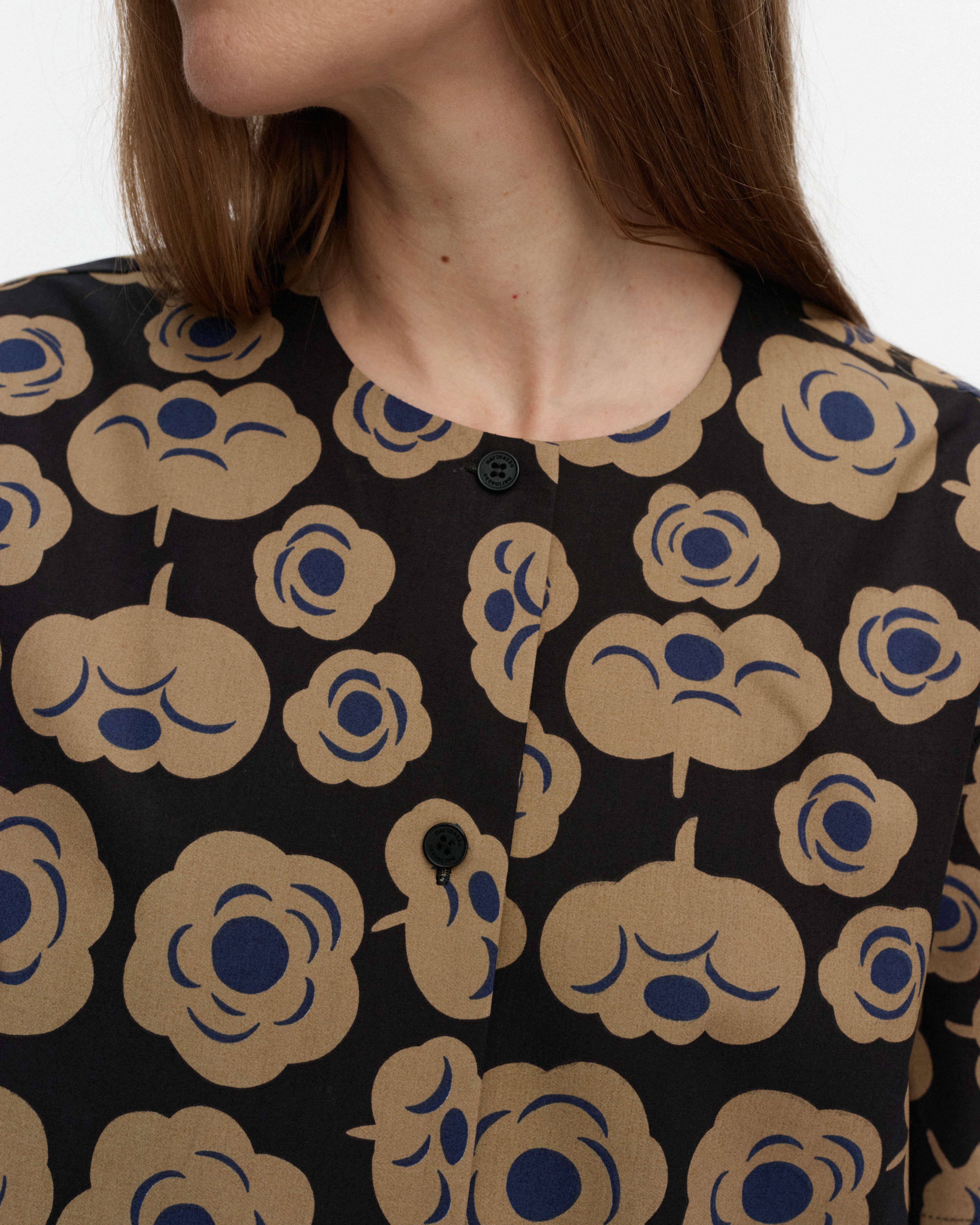 Taitavuus Tumma Mekko