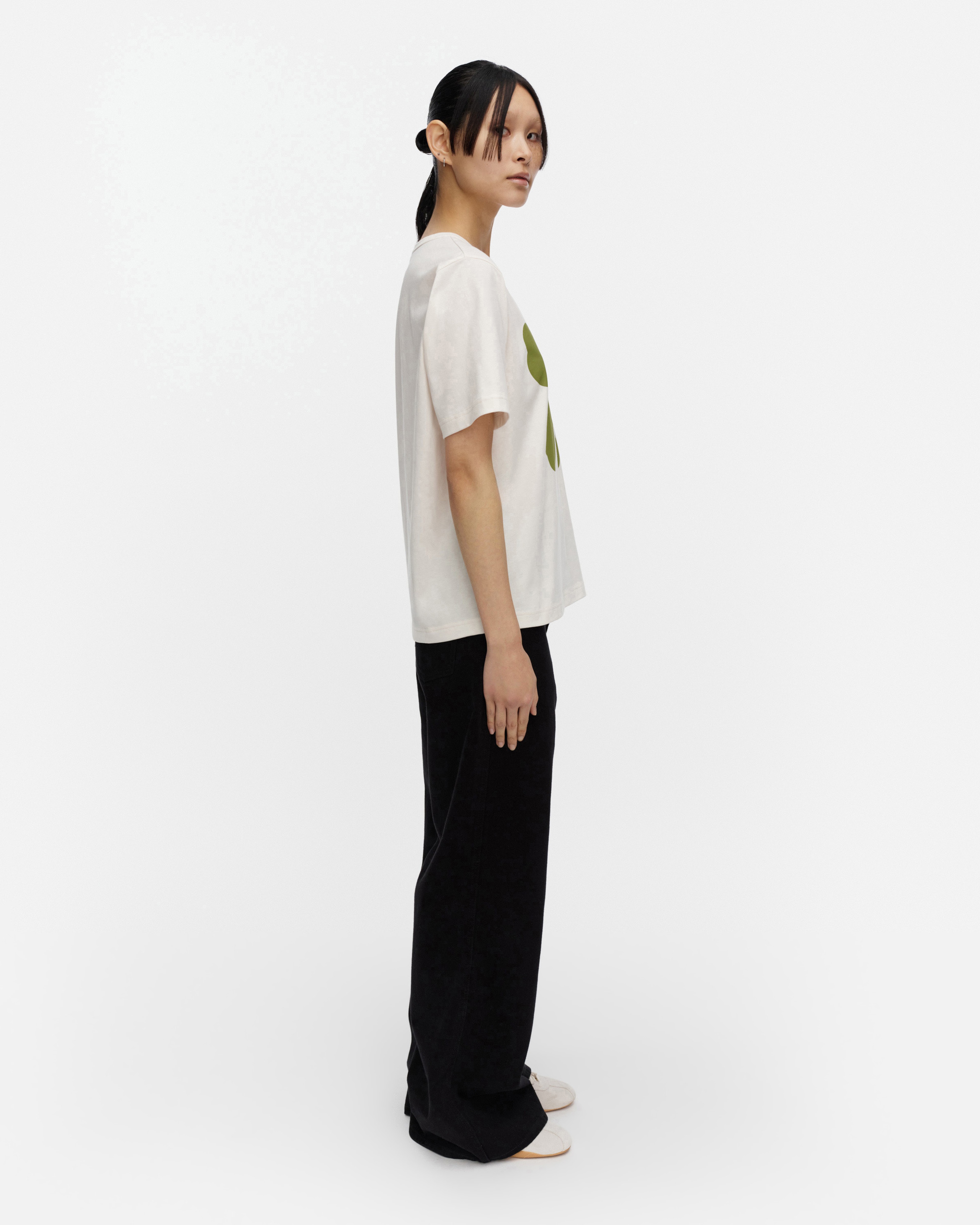 Erna Unikko Placement, Kioski t-shirt, off white, green,
