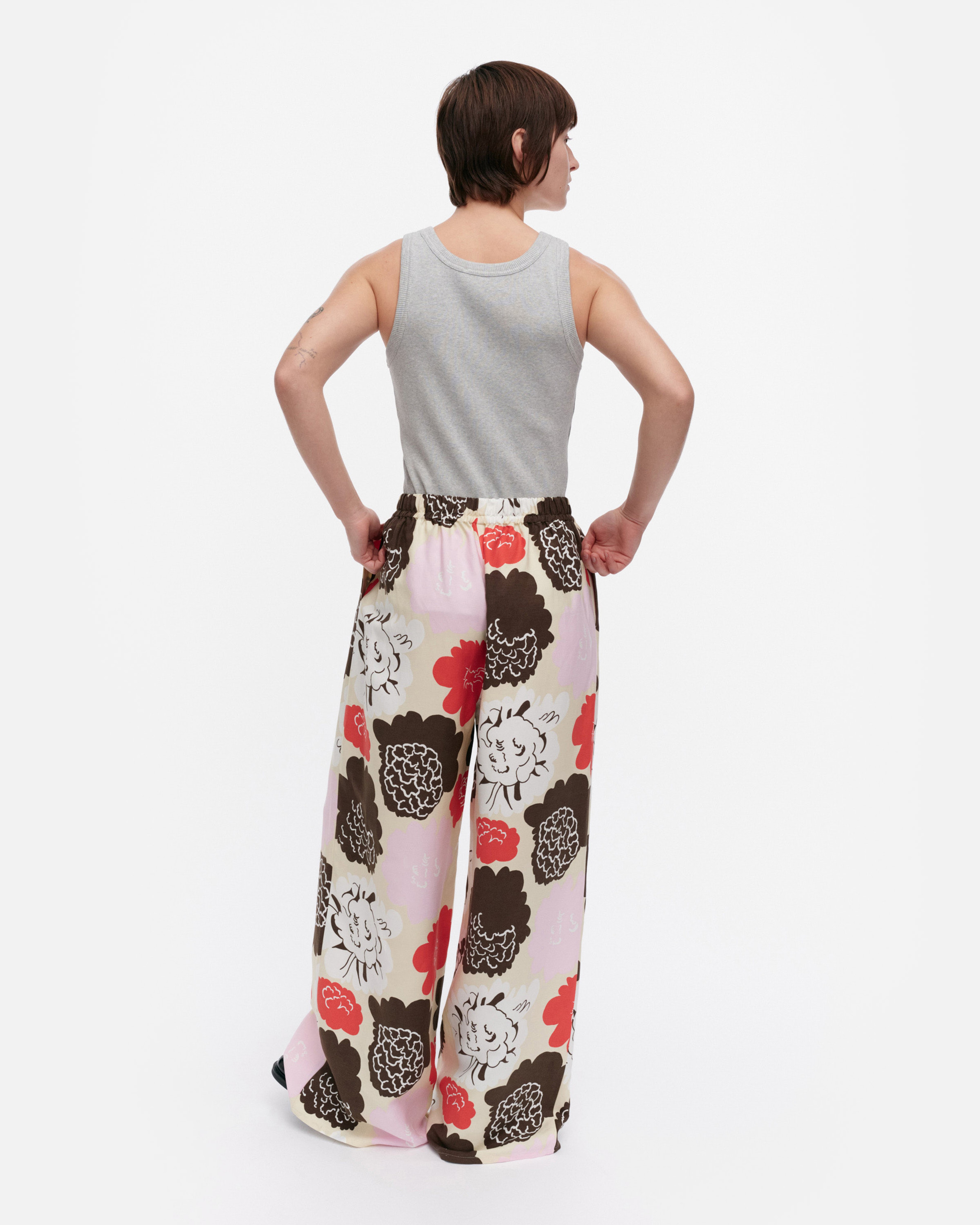 Muotti Pioni, Trousers, beige, red, light pink, brown,