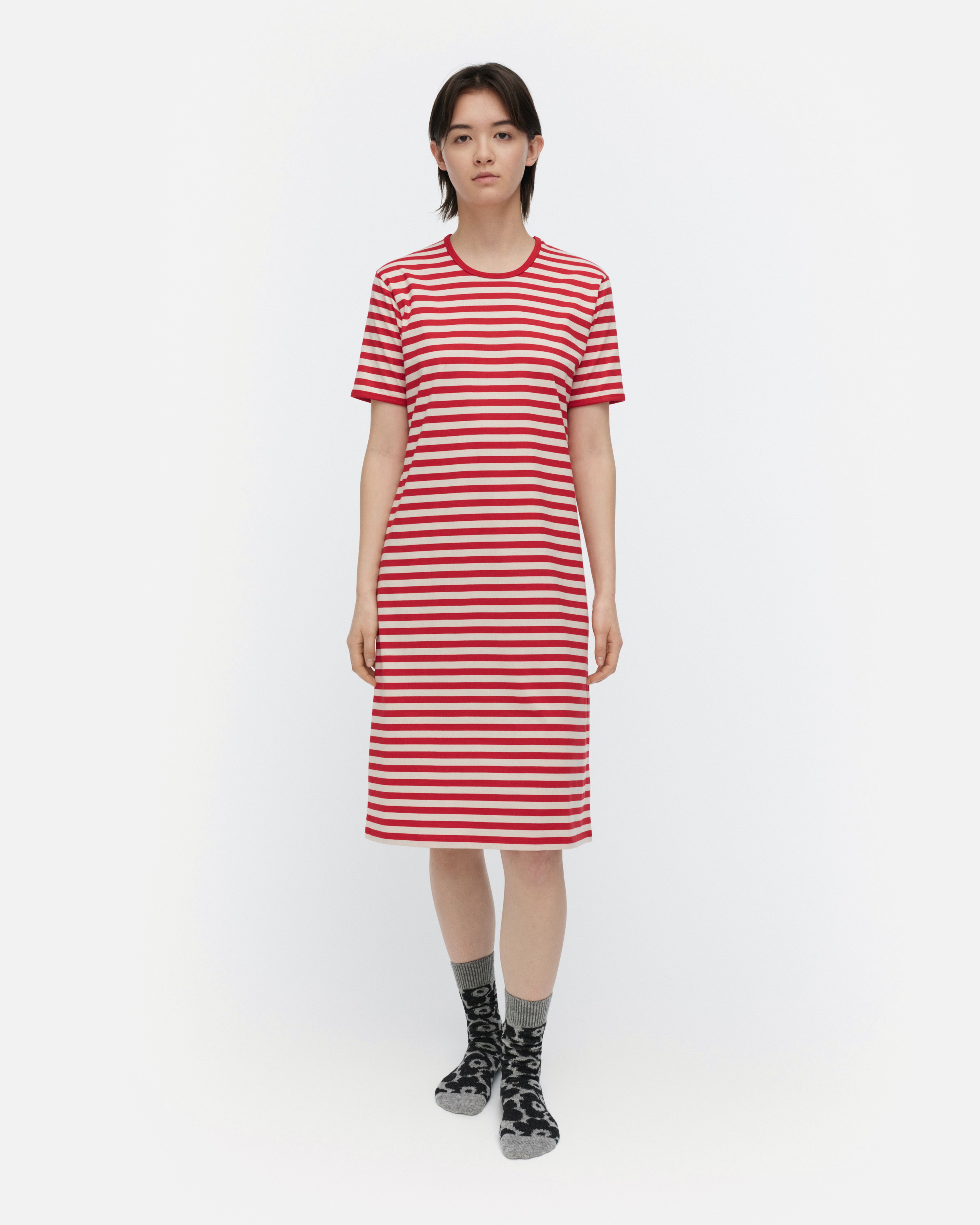 Hetta II Tasaraita, Nightgown, red, off white,