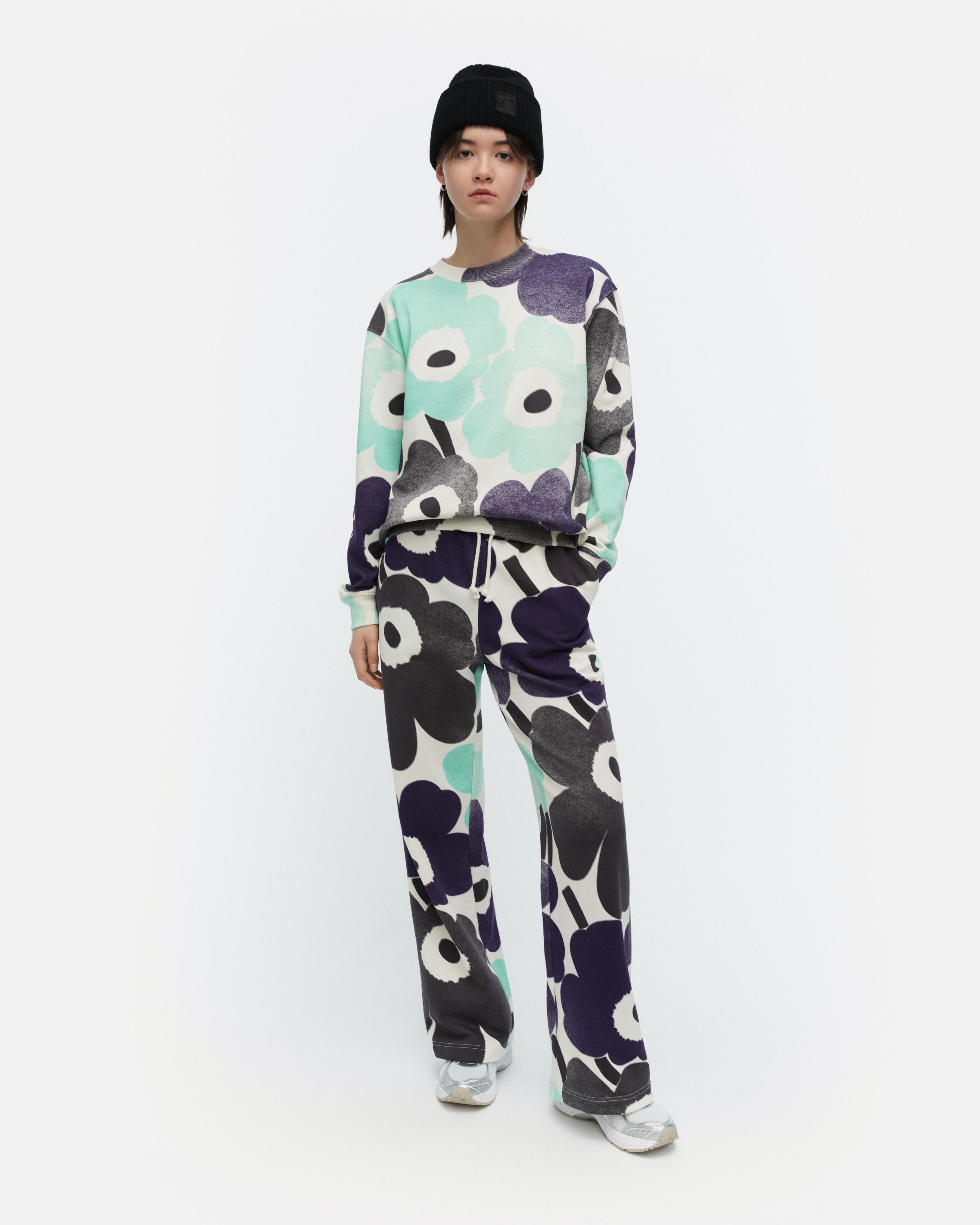 【お値下げしました】希少☆ 新品marimekko unikko スウェット Leiot Unikko Kioski sweatshirt | Marimekko