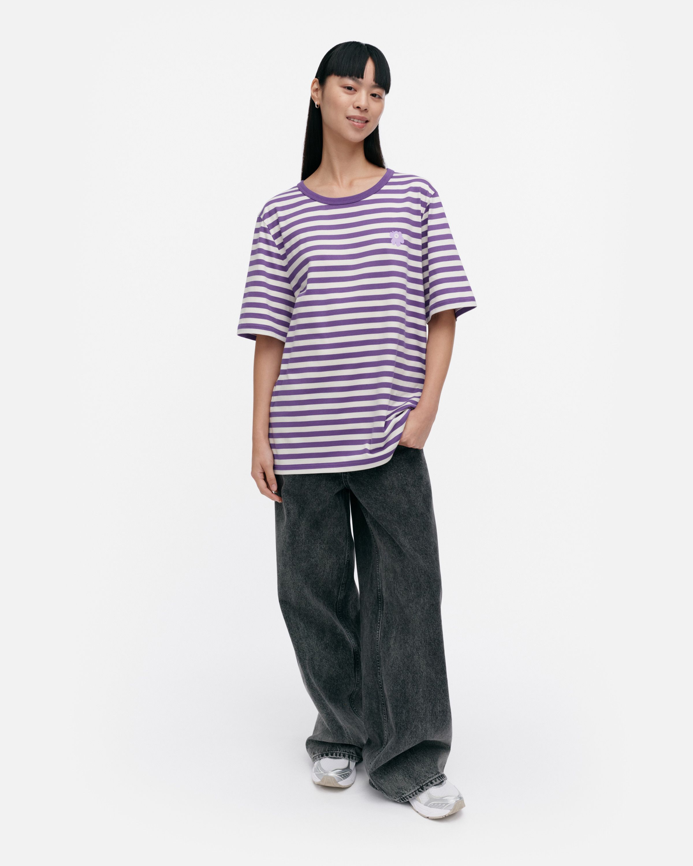 【希望者のみラッピング無料】 Tasaraita Unisex Unikko Kioski t-shirt | Marimekko トップス