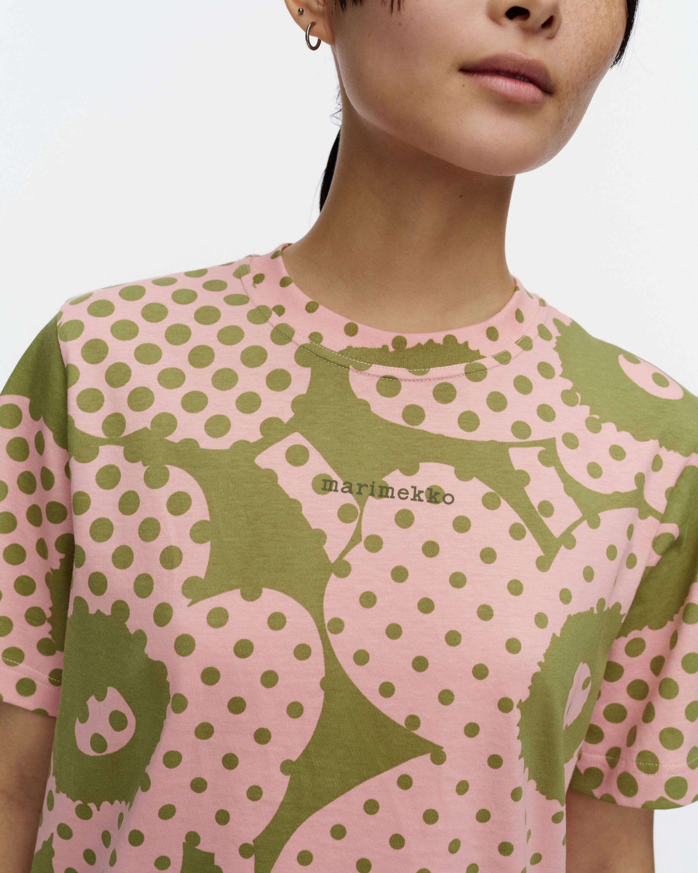 Else Unikko Kioski t-shirt green, light pink | Marimekko