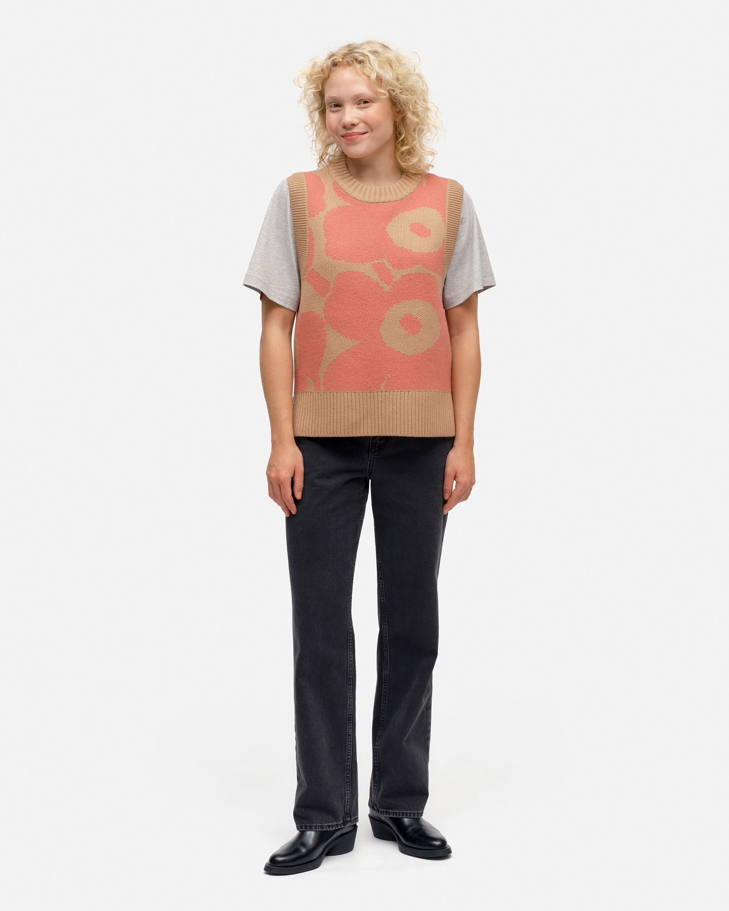 Retro Unikko Knitted wool vest | Marimekko