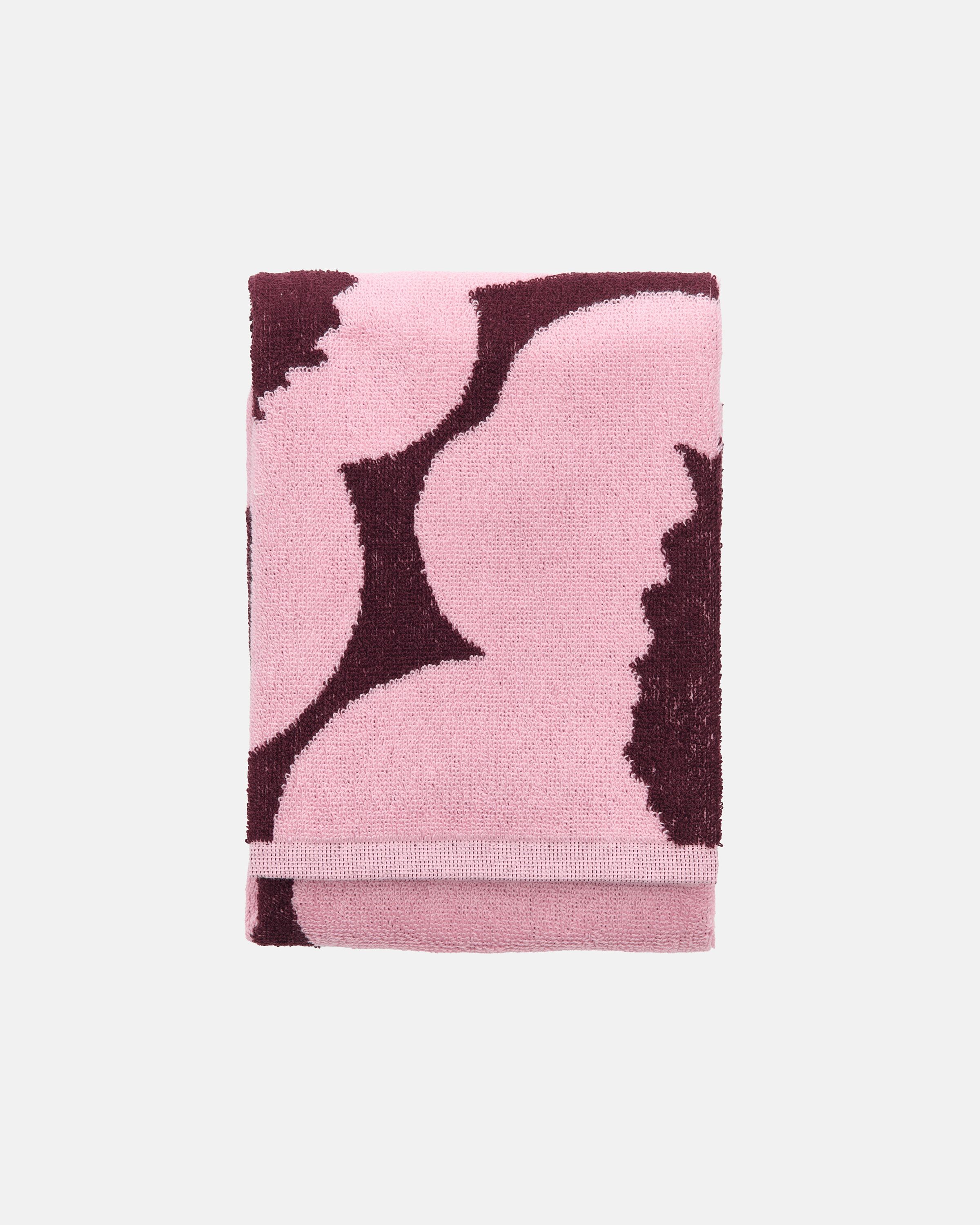 Unikko Hand towel 50x70 cm plum, pink | Marimekko