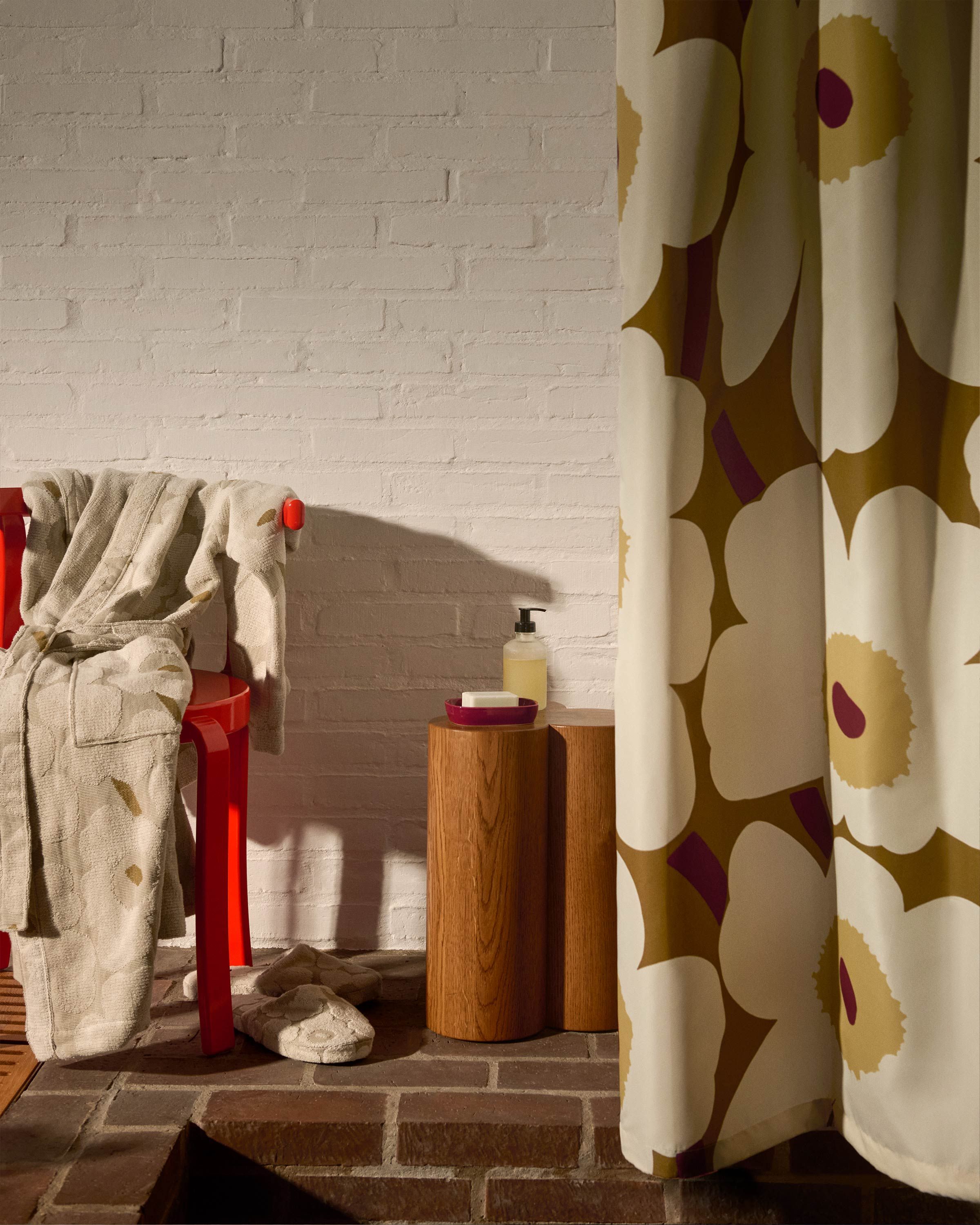 Marimekko bath items in Unikko pattern.