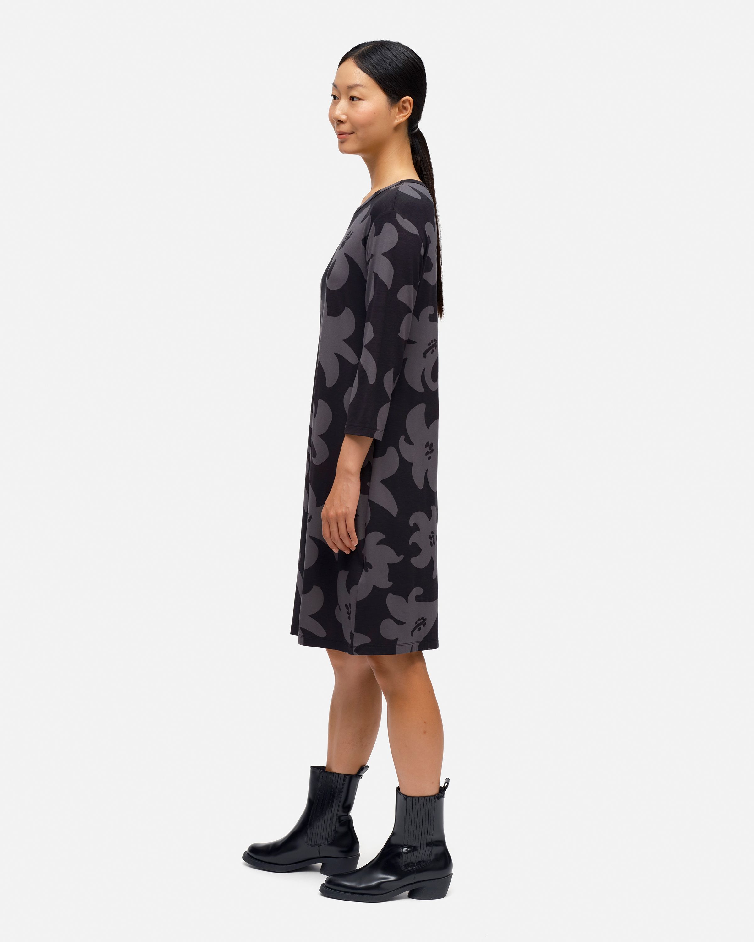 【限定】marimekko マリメッコ/ Hiili Villinarsissi カットソー 限定】marimekko マリメッコ/ Hiili Villinarsissi カットソー