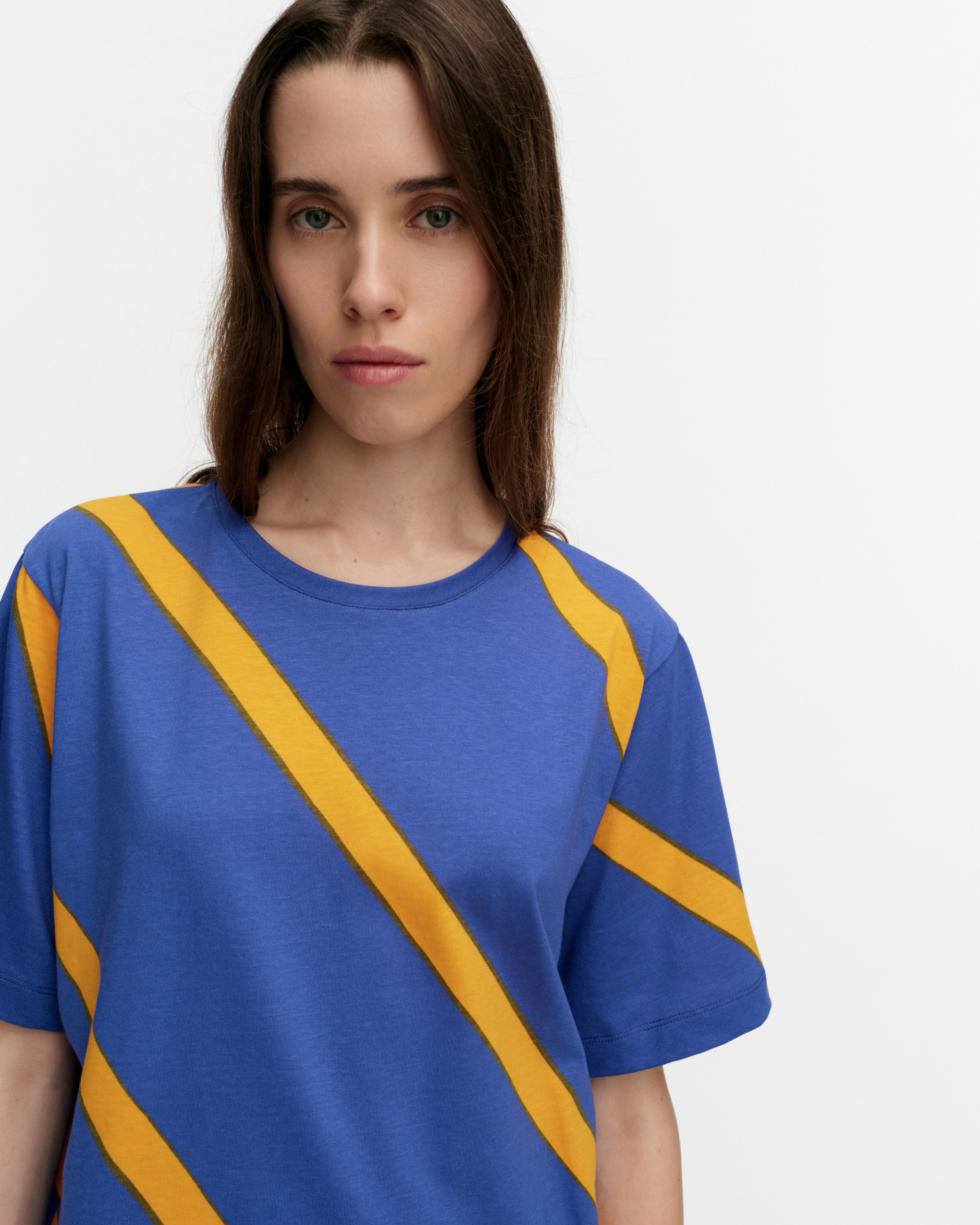 Tunnit Basso, T-shirt, blue, yellow,