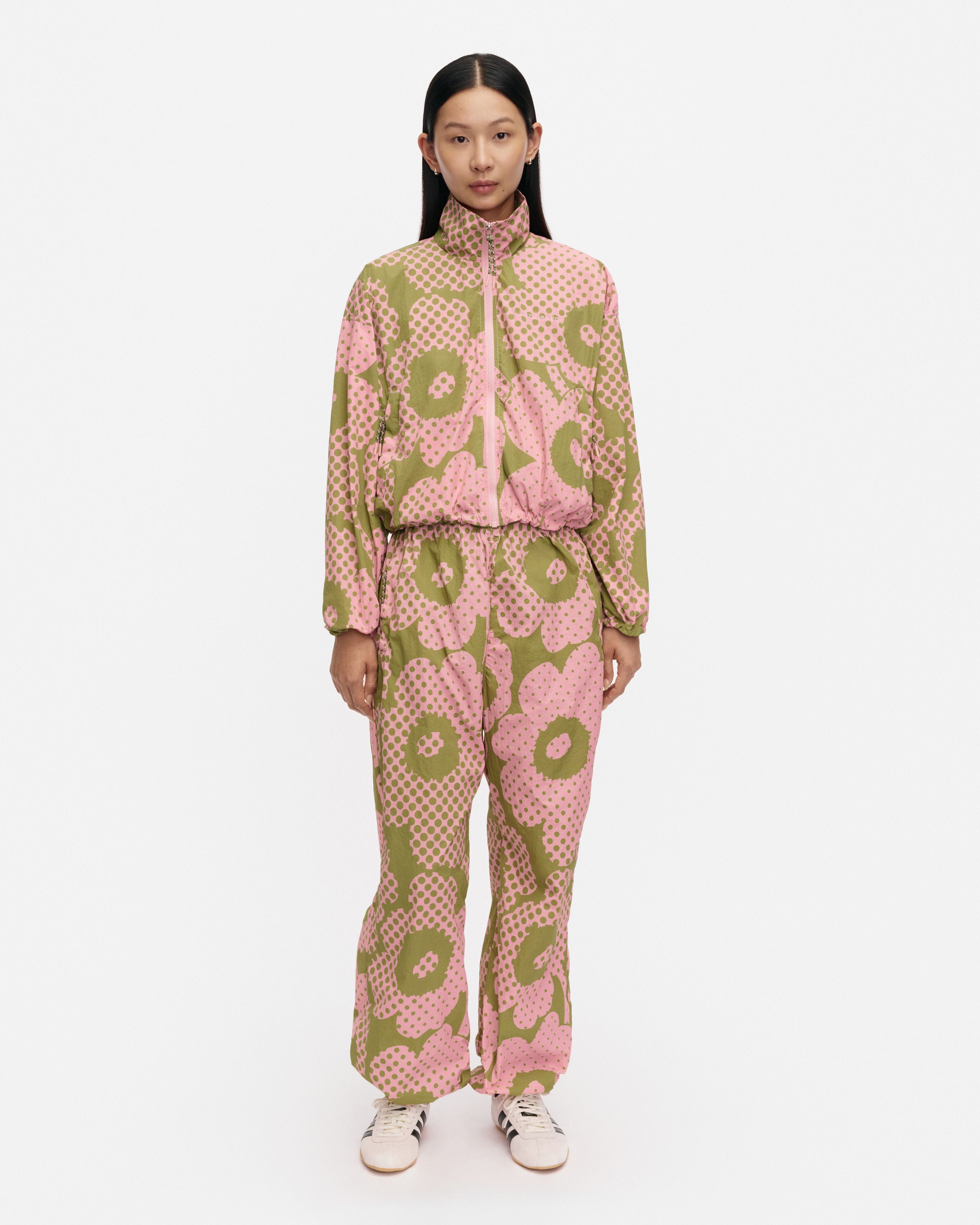 Harjoitus Unikko Kioski activewear coat green, light pink | Marimekko