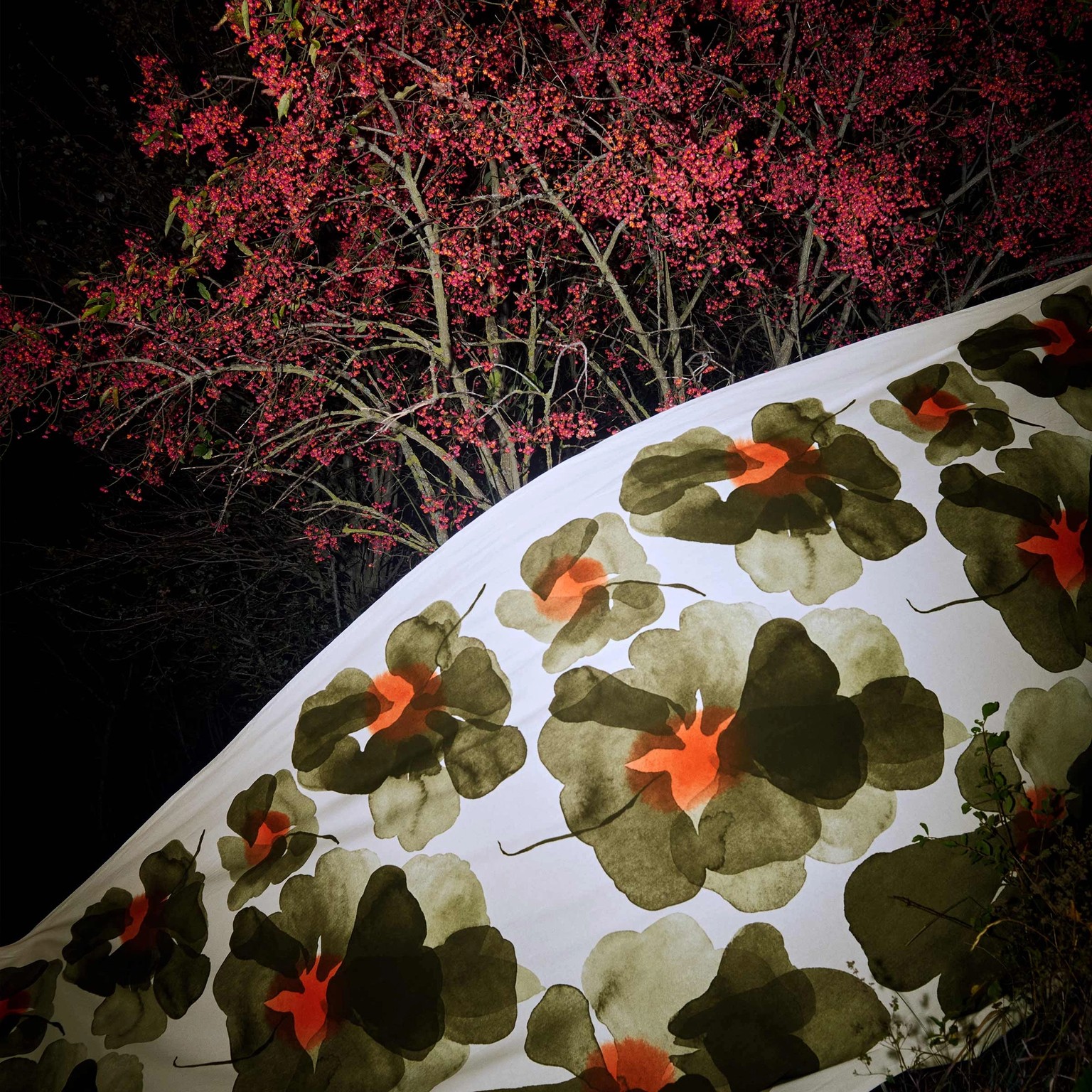 Fabric in Valssi print.