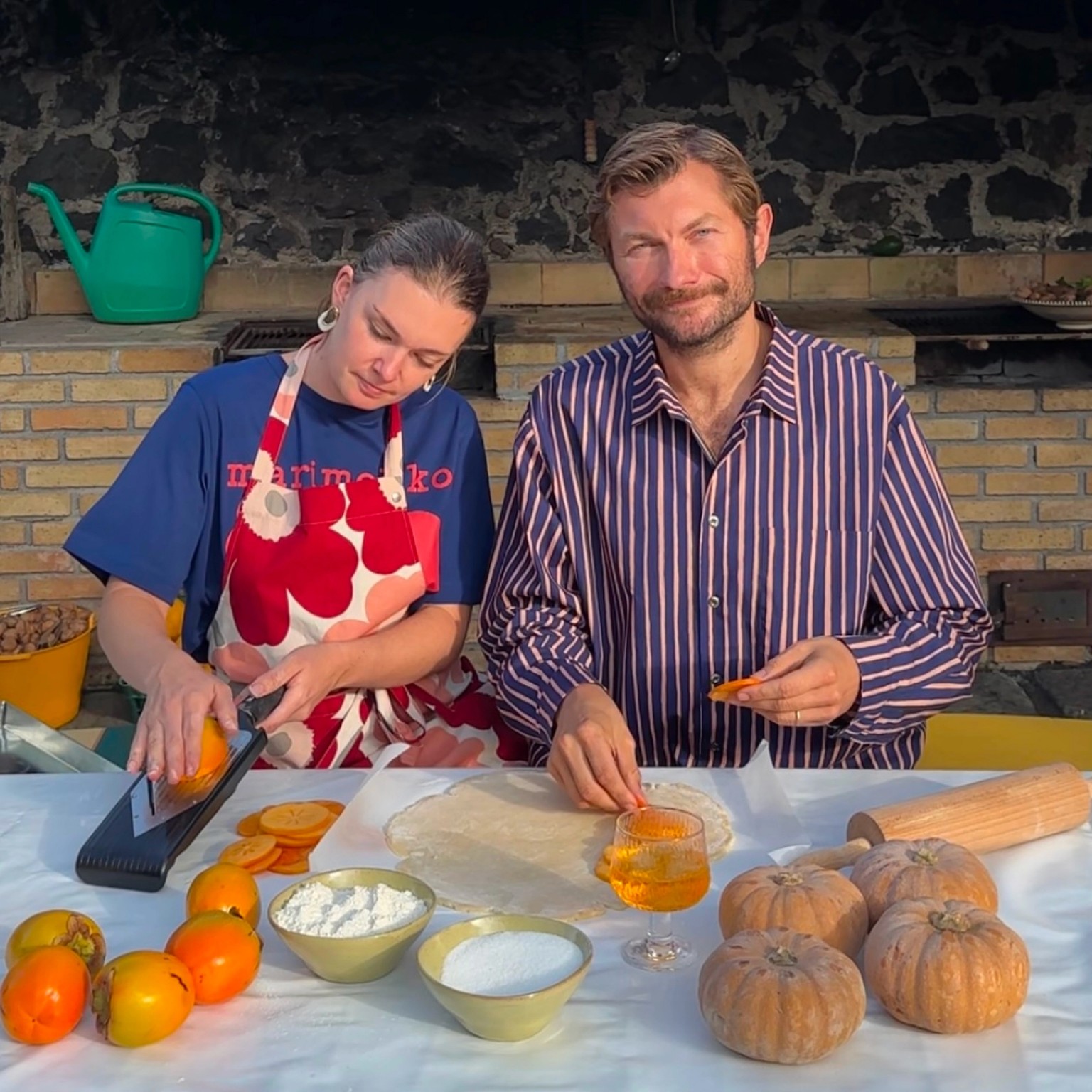 Lukas Lewandowski is cooking with his friend