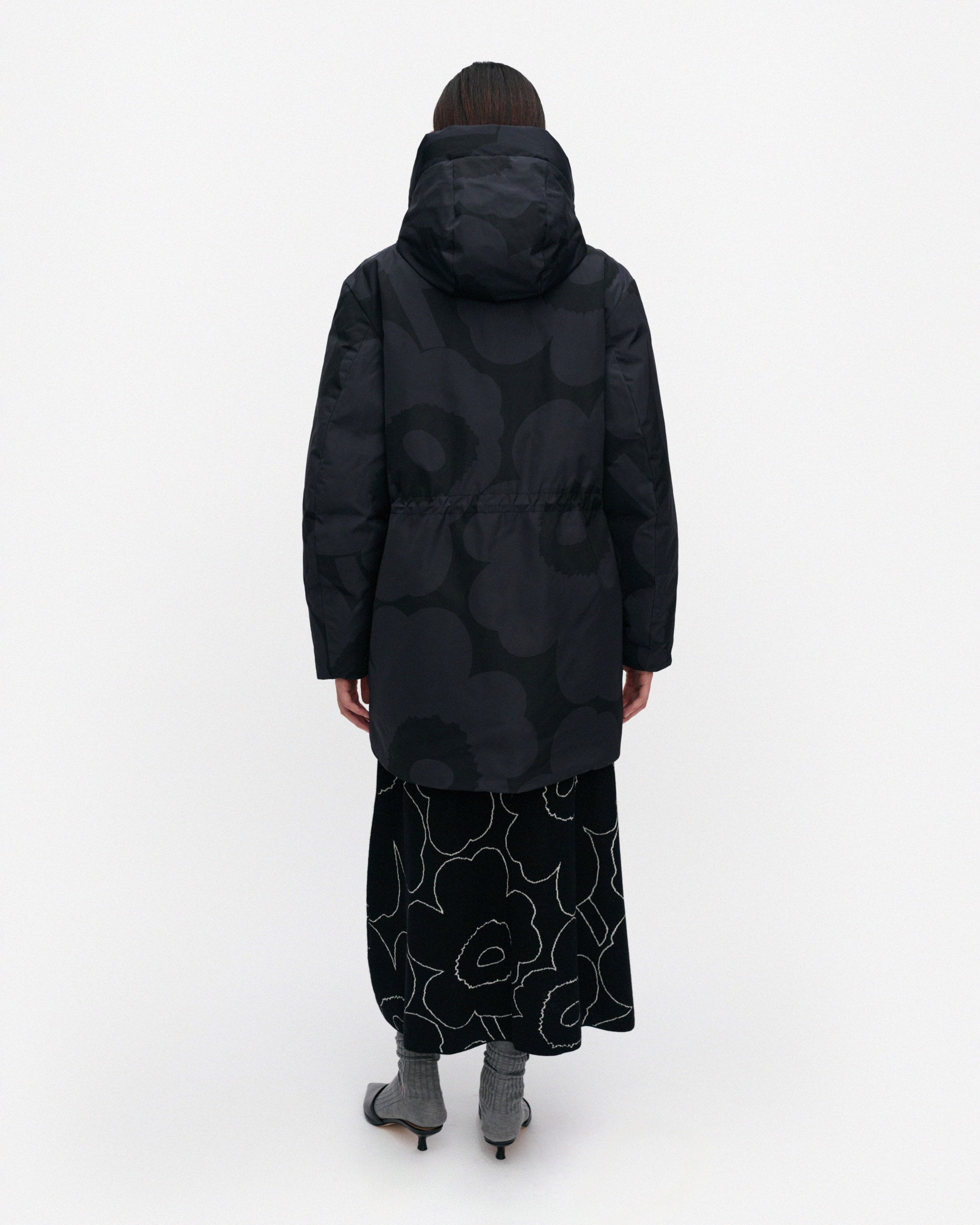 Käännös Unikko Coat black, dark grey | Marimekko