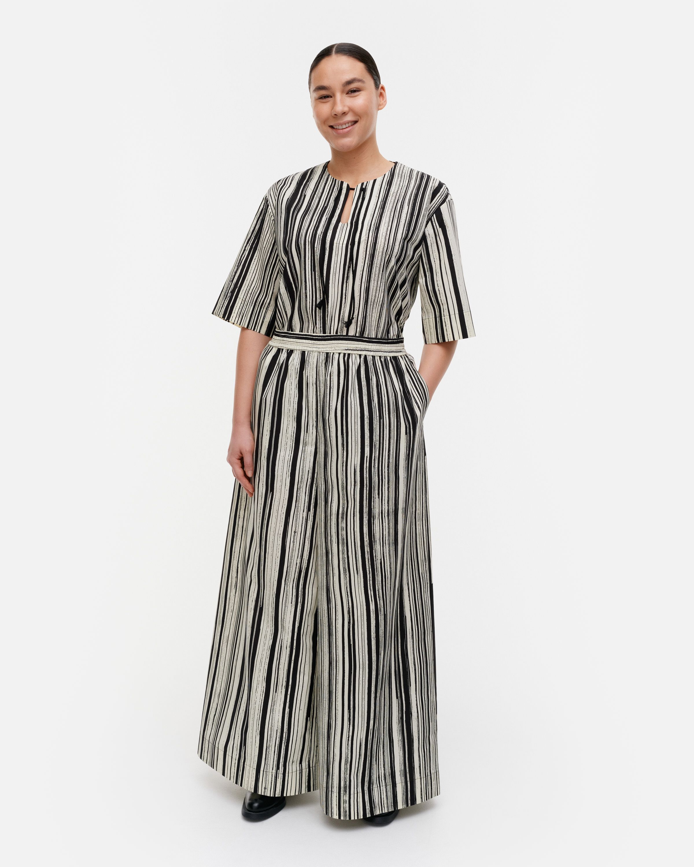 Kohti Siluetti Cotton poplin trousers | Marimekko