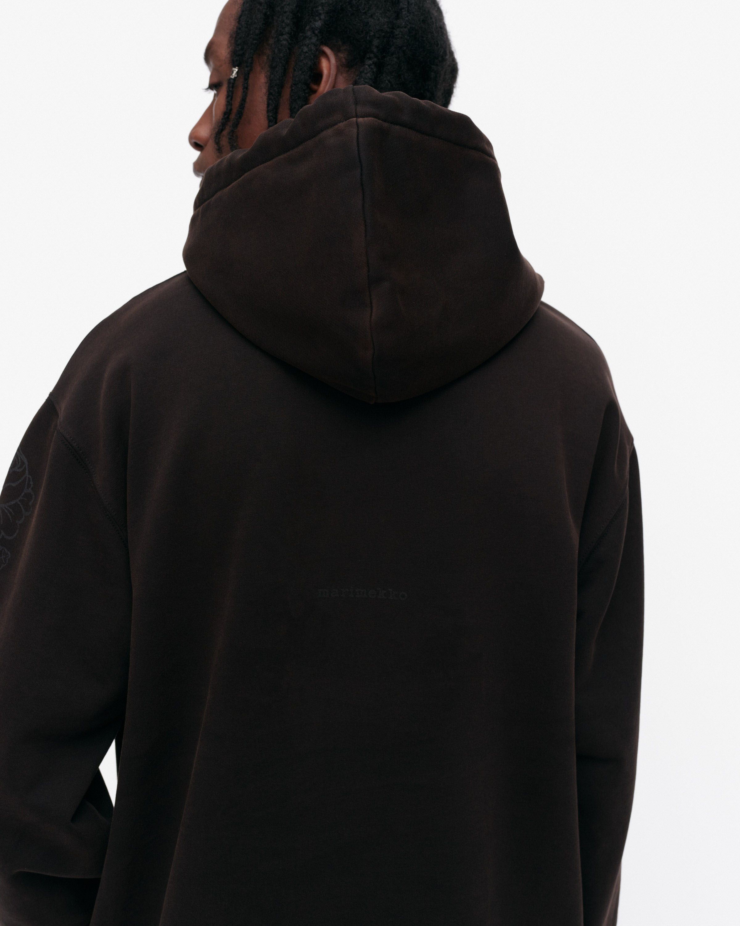 【2025SS】マリメッコ/ Sanoma Vihkiruusu Placement フーディ Sanoma Vihkiruusu Placement Kioski hoodie | Marimekko