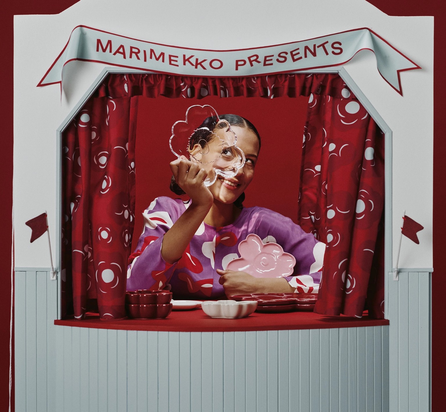 Malli erilaisten Unikko lautasten kanssa