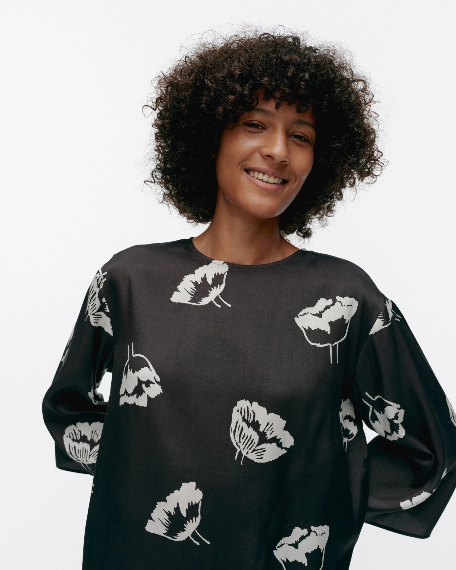 Oaja Myski, Shirt, black, off white,