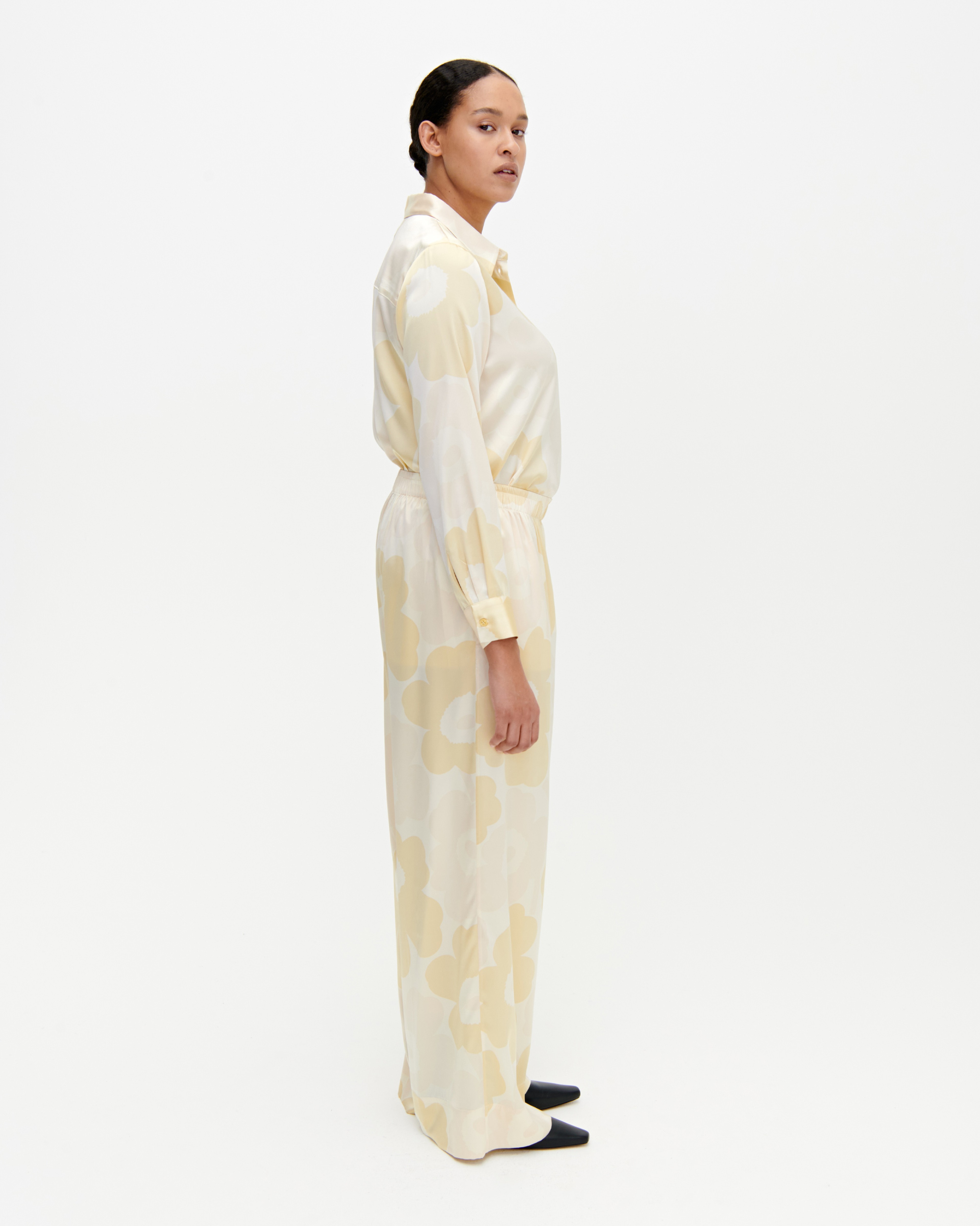 Solryn Pieni Unikko, Silk trousers, off-white, light yellow,